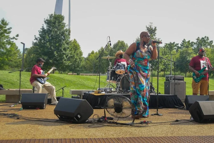 St. Louis blues and soul singer Mz. ShA performing with the Ka’ShA Band during Blues at the Arch