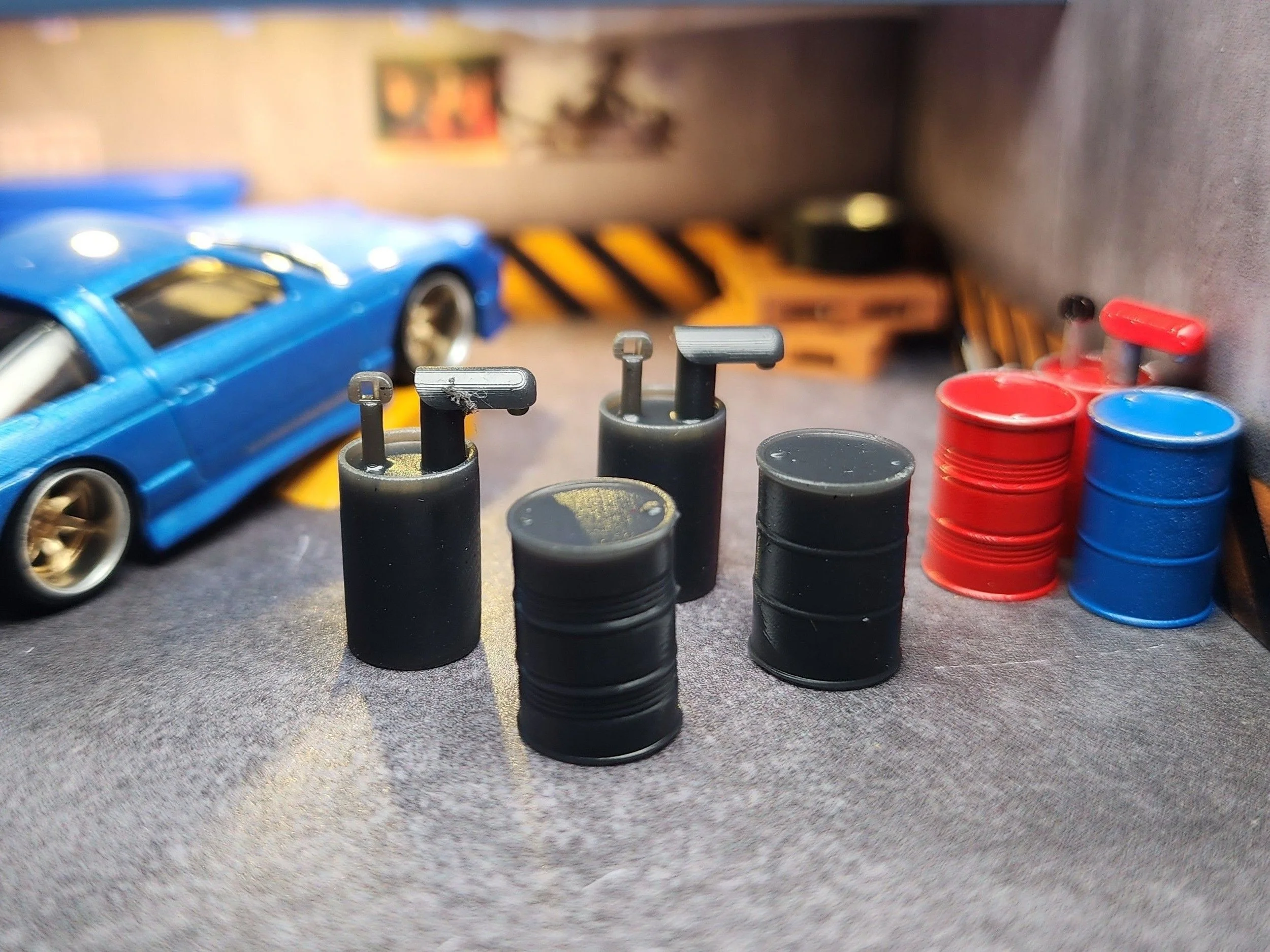 Pump Oil Cans & Oil Drums