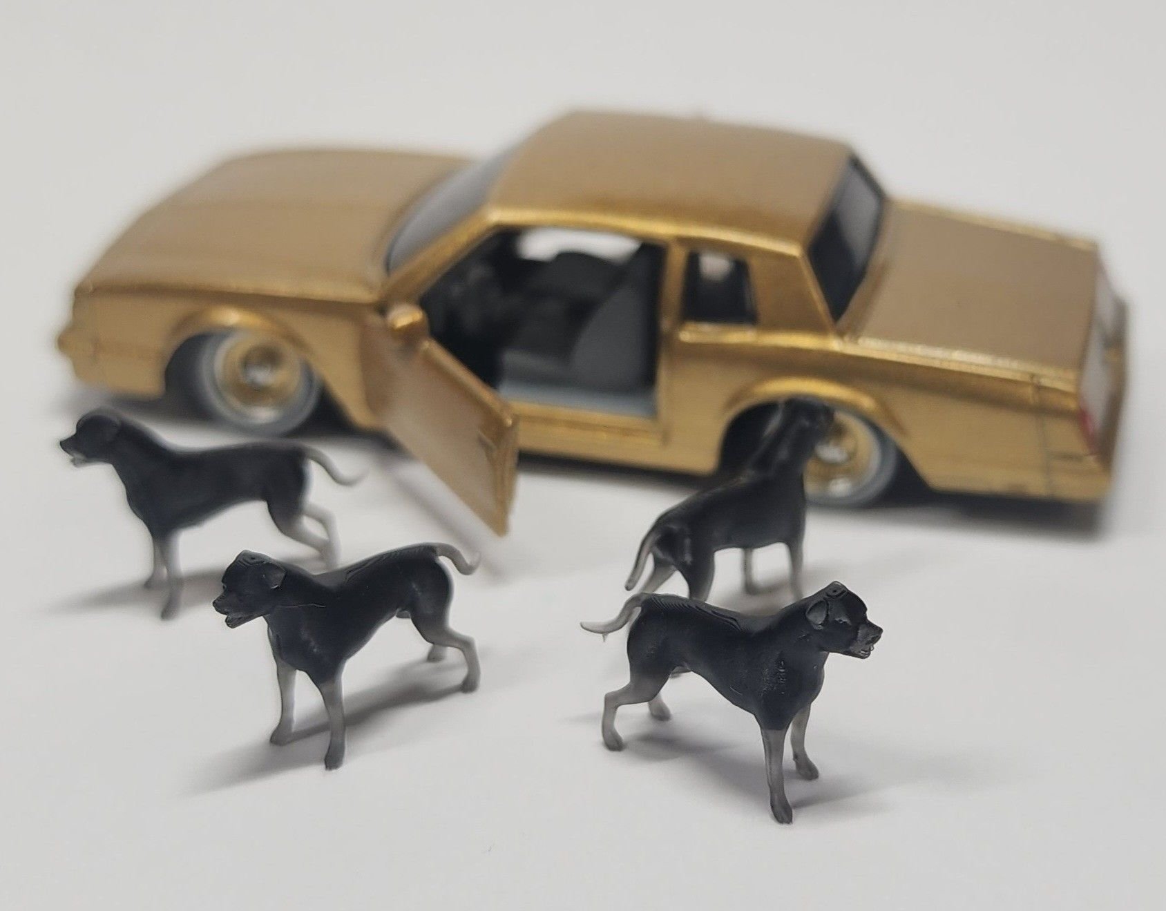 Figures: Dogs - Rottweilers