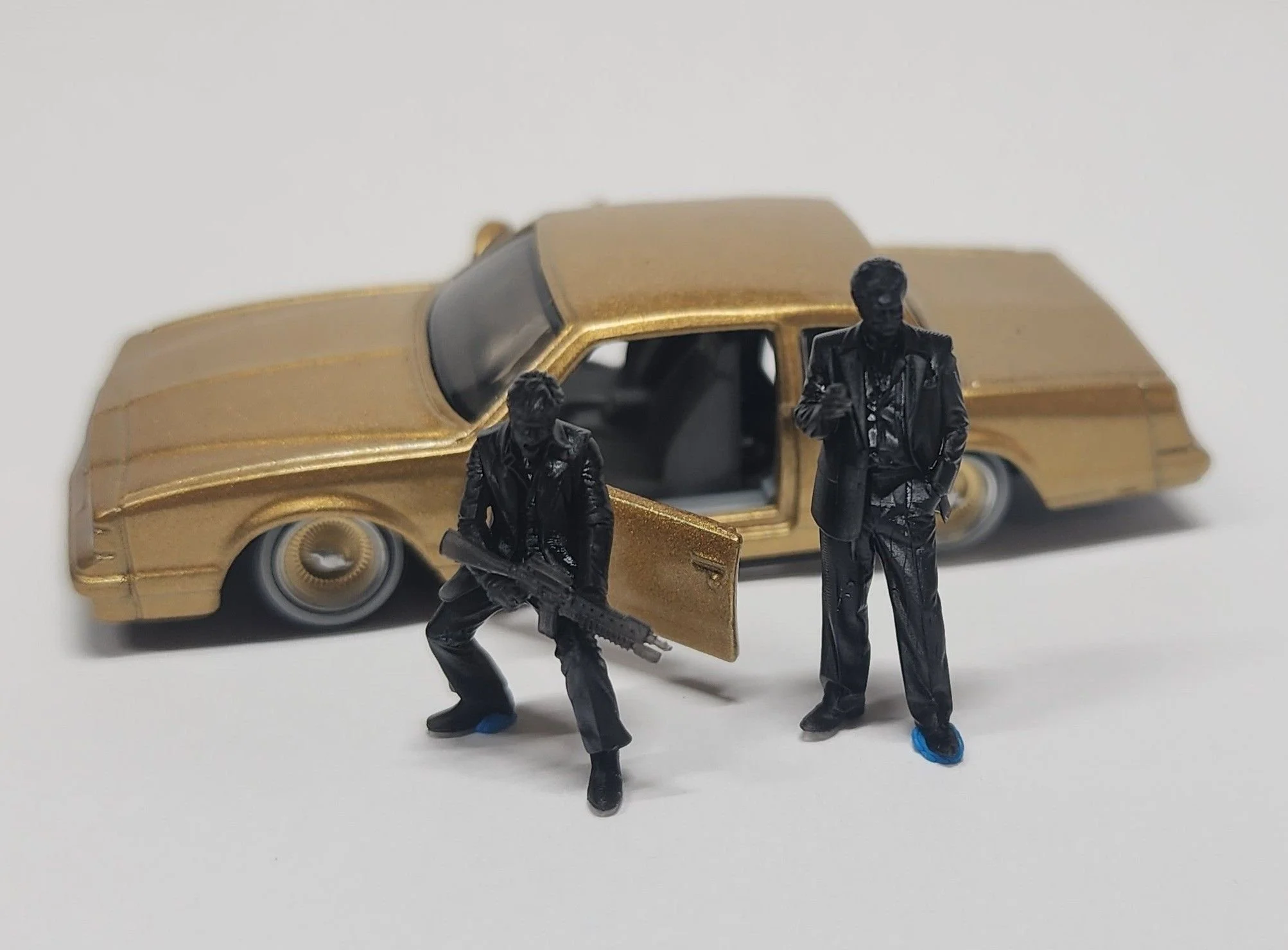 Figures: Scarface & Manolo