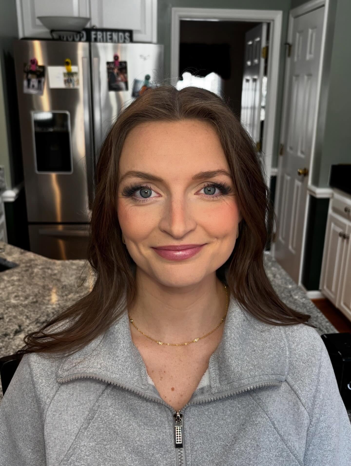 Quick airbrush ☁️

@themakeupteam.us