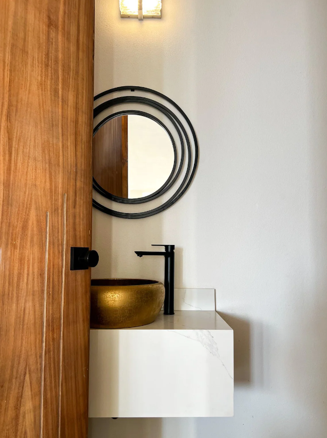 bathroom staging.PNG