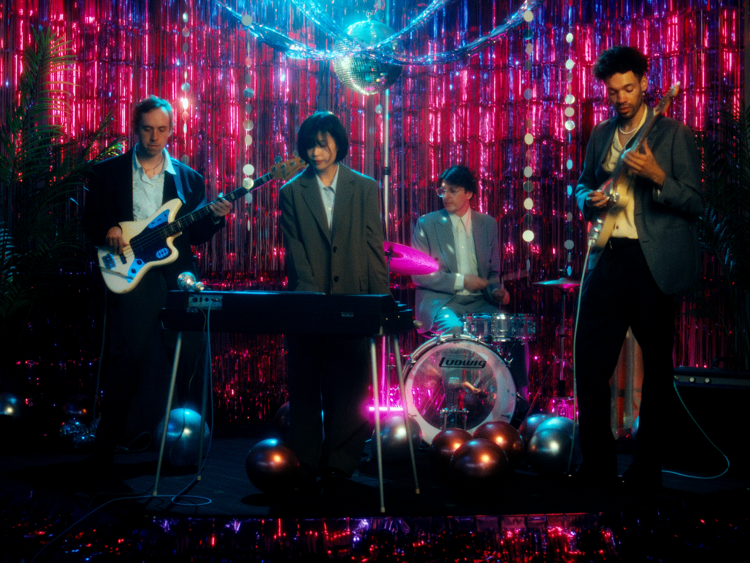 vlcsnap-2025-04-14-22h53m49s512.png