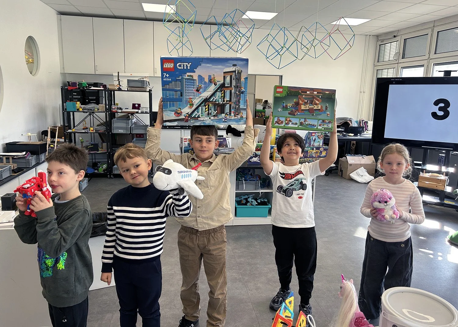 2026.04.22 - ES Toy Swap - IMG_1848.JPG