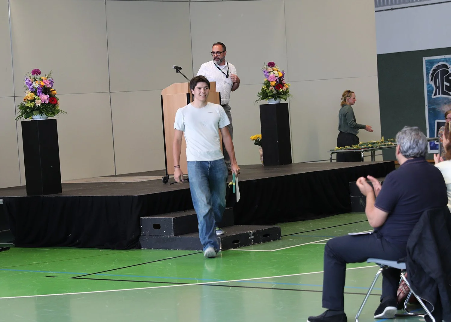 2026.05.27 - HS Book Awards - A67I2325.JPG