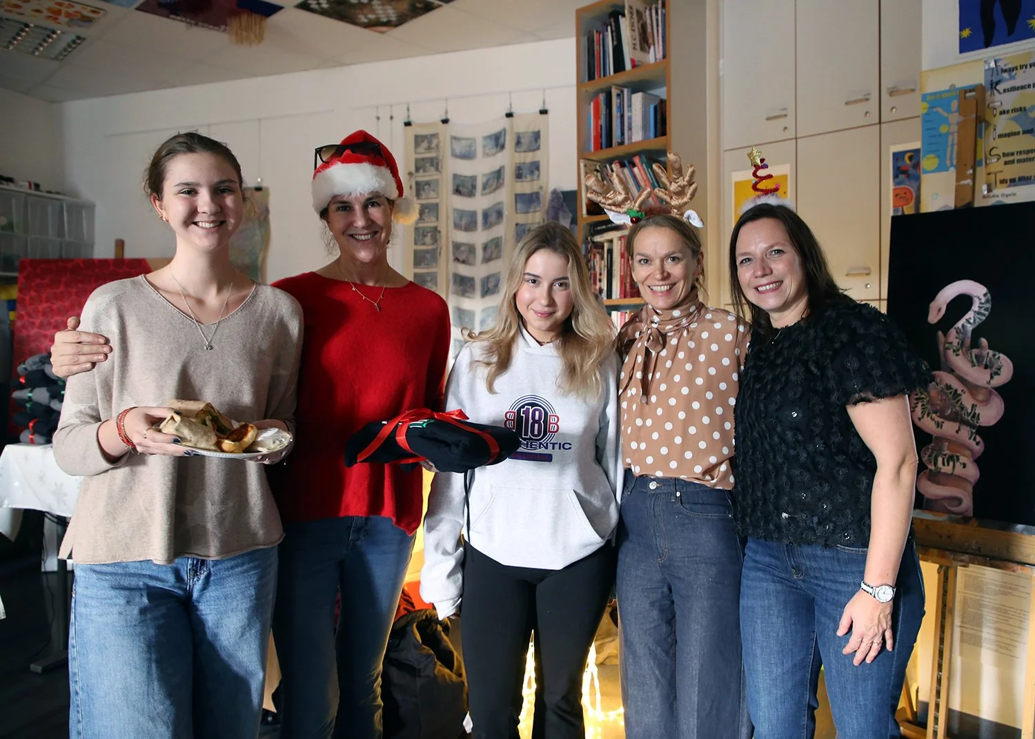 2025.12.11 - Senior Potluck - IMG_7415.JPG