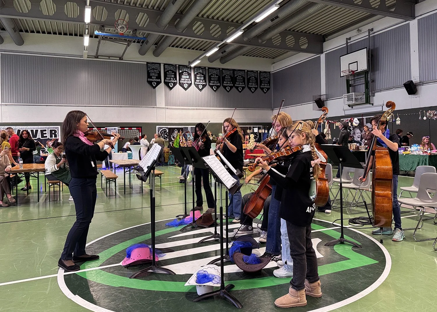 2025.11.08 - AISV World Market - IMG_9440.JPG