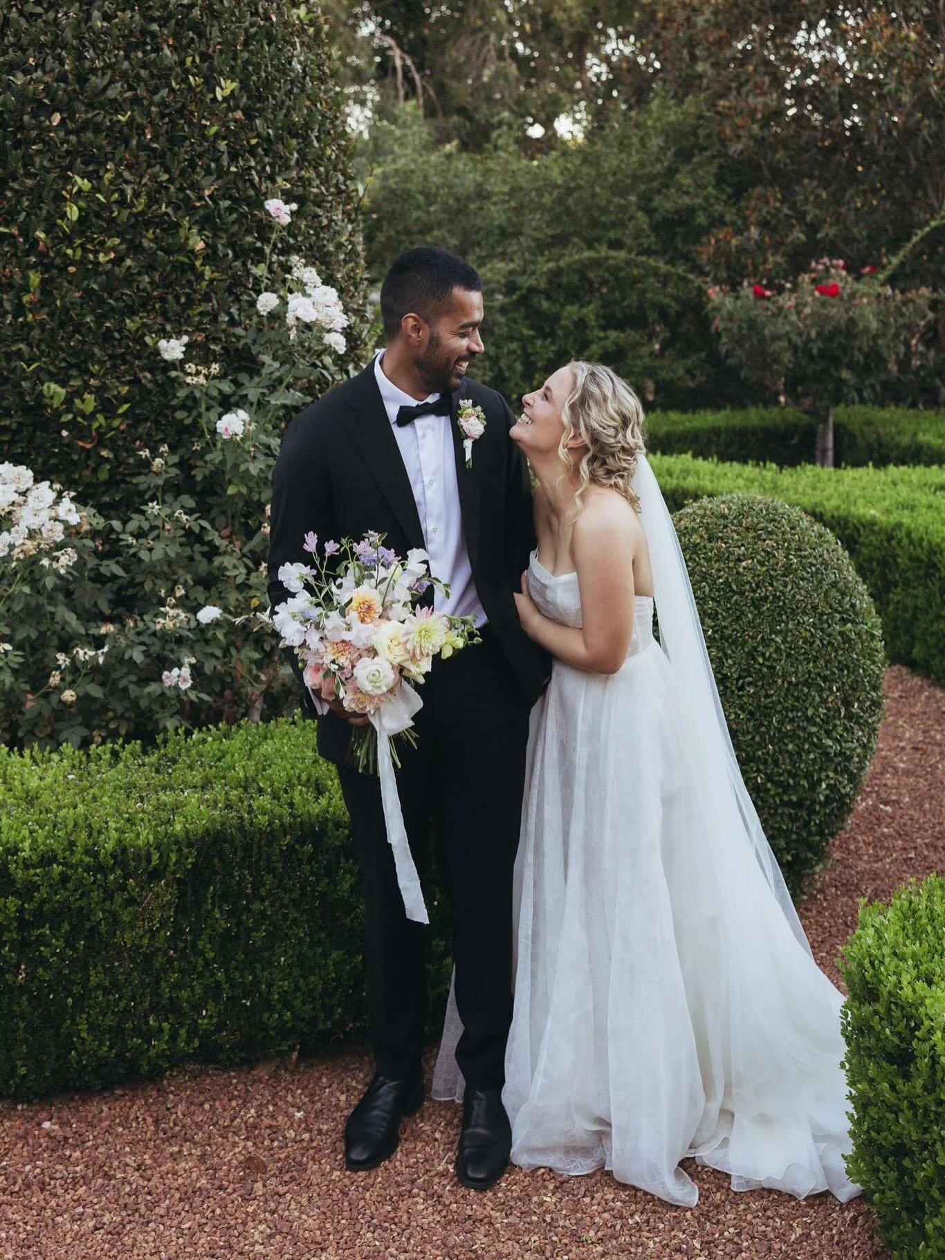 Grace &amp; Thashin 💚 married late March at the magic @masonmillweddings 
I loved the many secret nooks to have photos in and remember the venue fondly as Old Melville Rose Gardens. 
Stunning day with the happiest of people ✨
@confettiandcoevents 
@