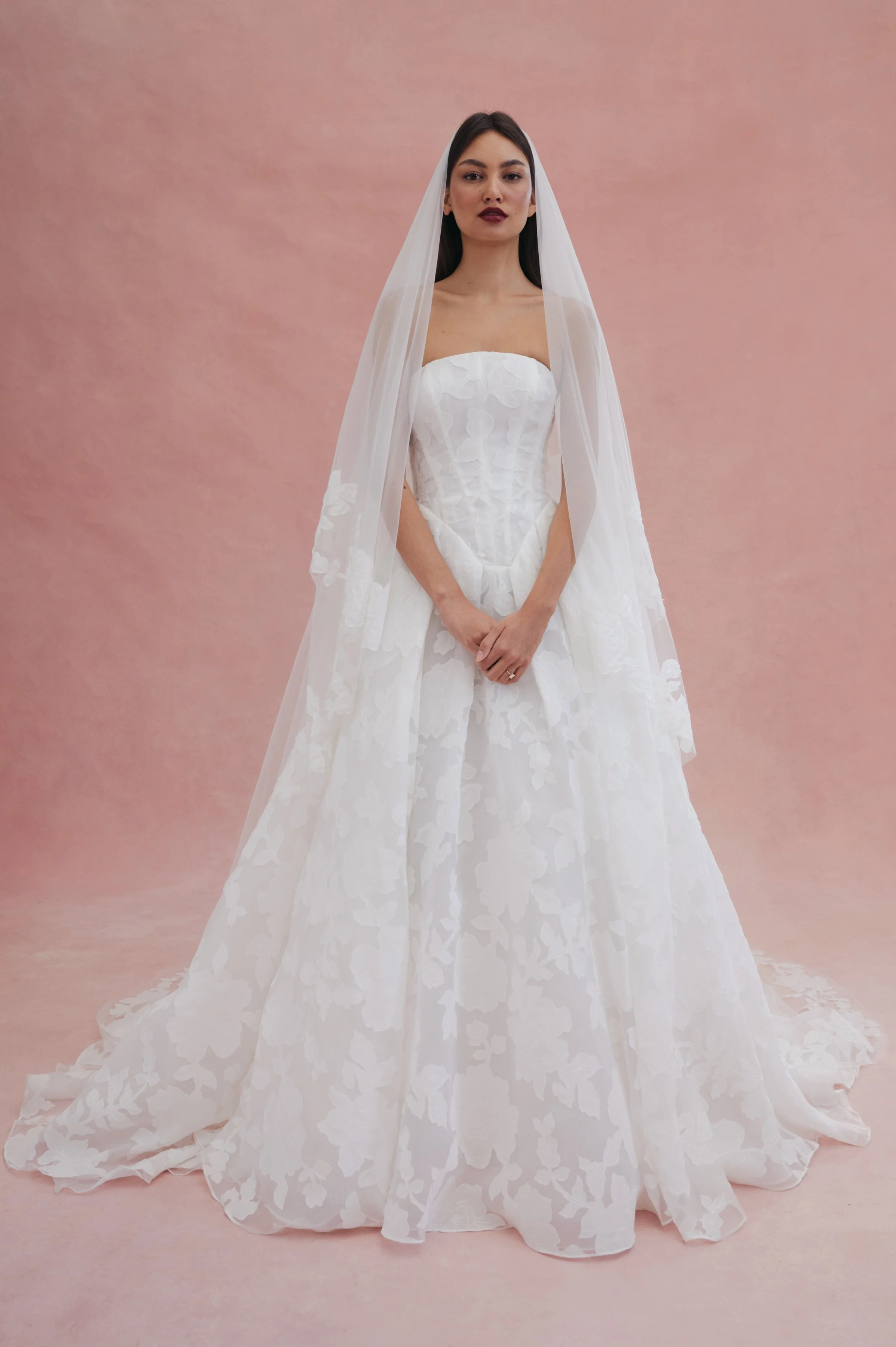 Skylar_Veil_Alva_45261_Edited_2400x3600.jpg
