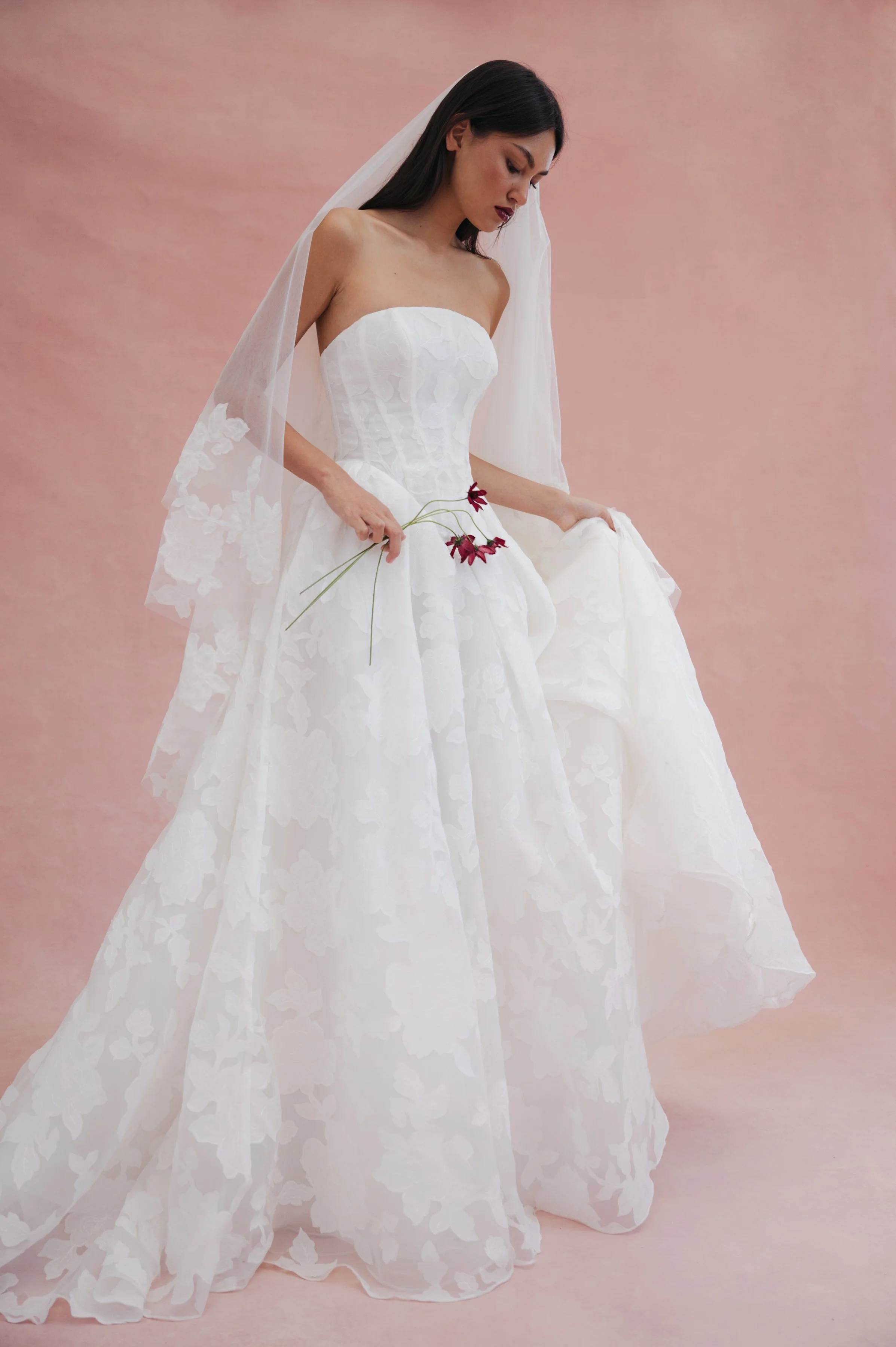 Skylar_Veil_Alva_45306_Edited_2400x3600.jpg