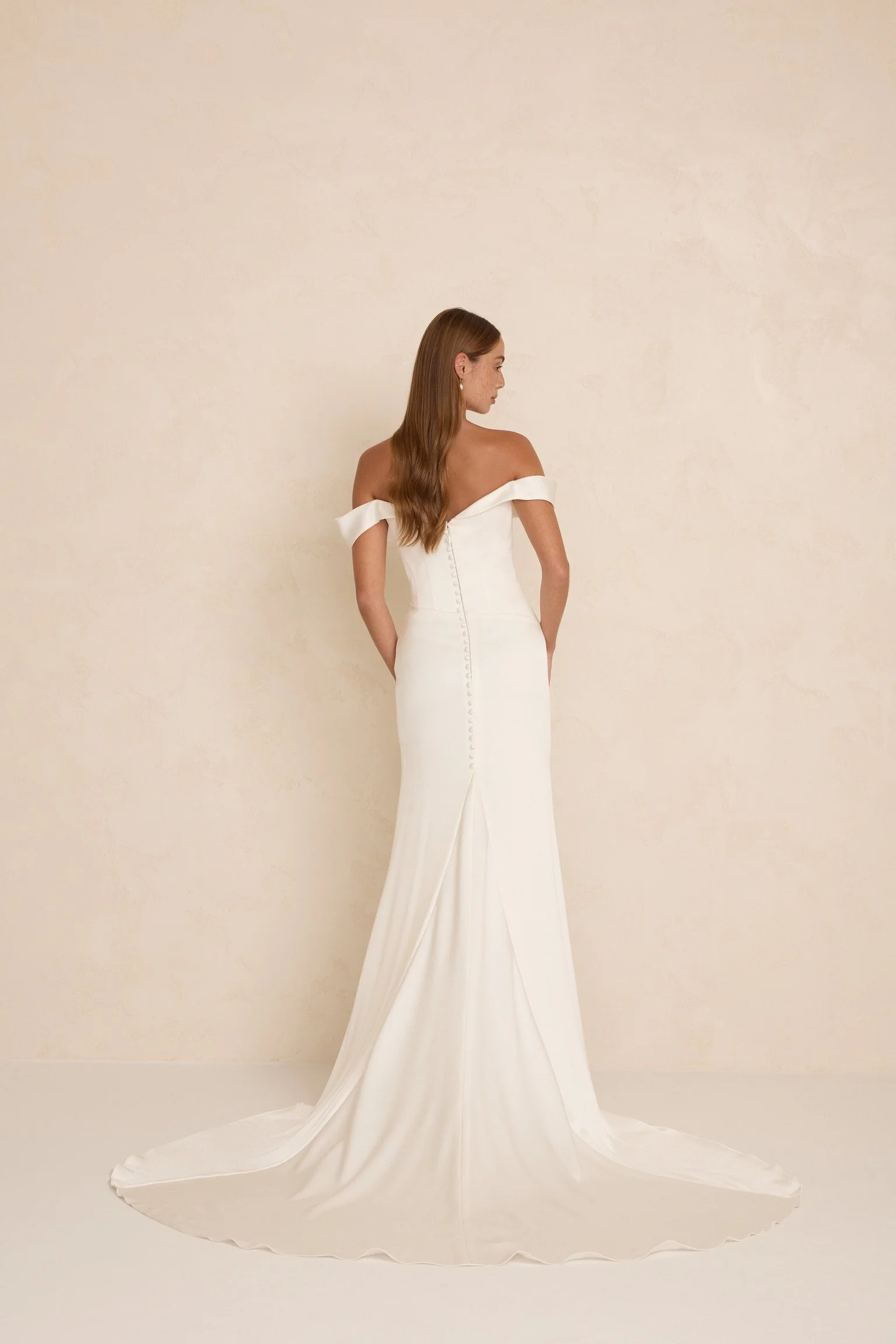 BROOKS_MWLBRIDE_ECOM_6.jpg