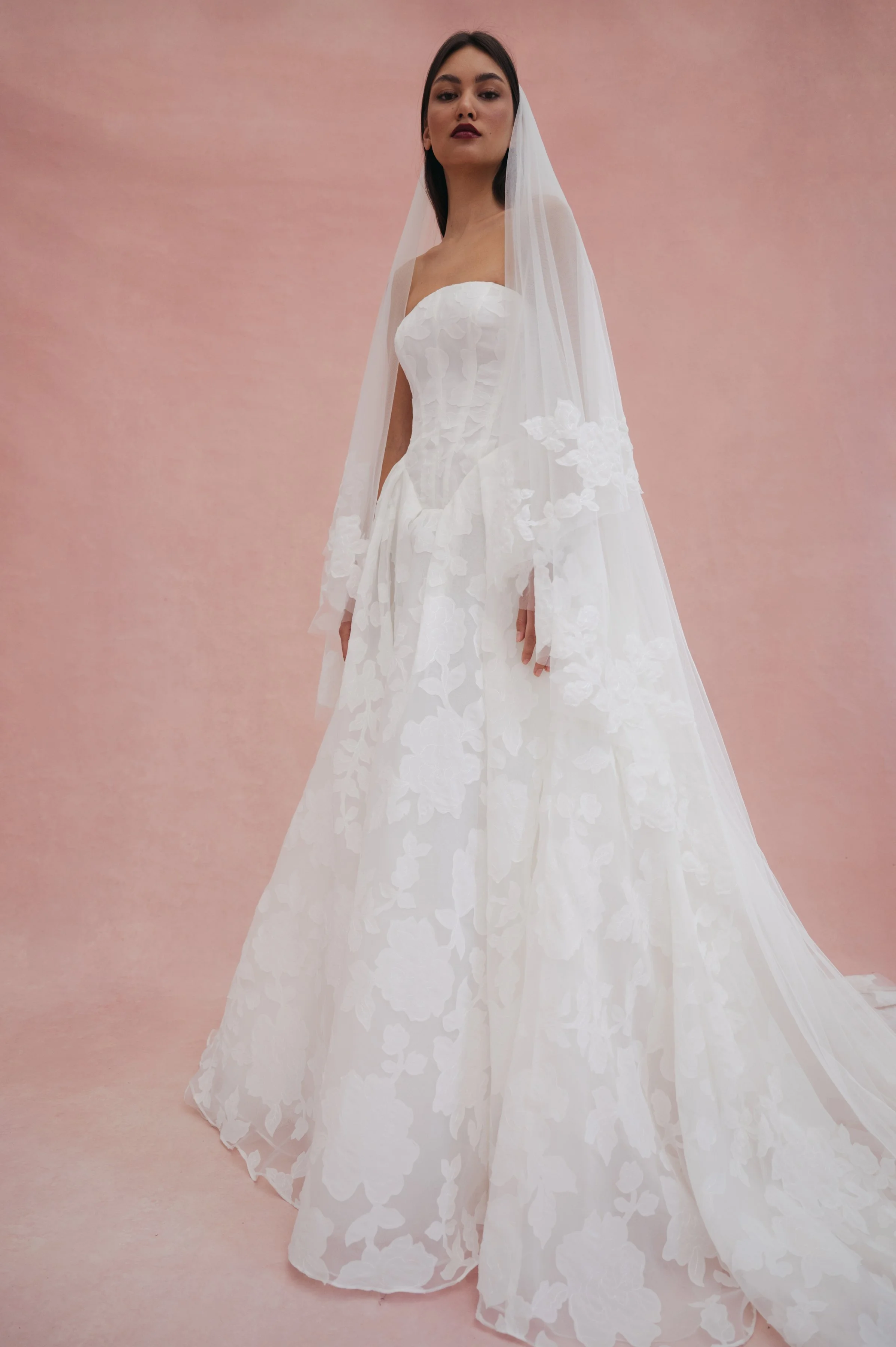 Skylar_Veil_Alva_45279_Edited_2400x3600.jpg