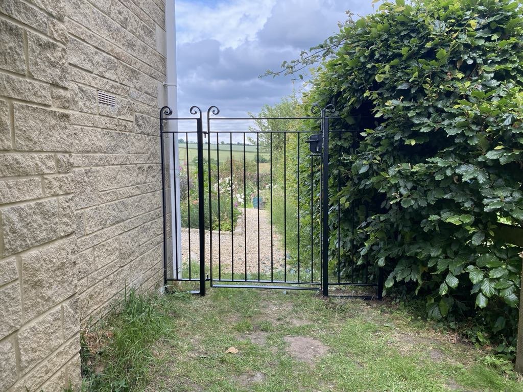 jilly gate.jpg
