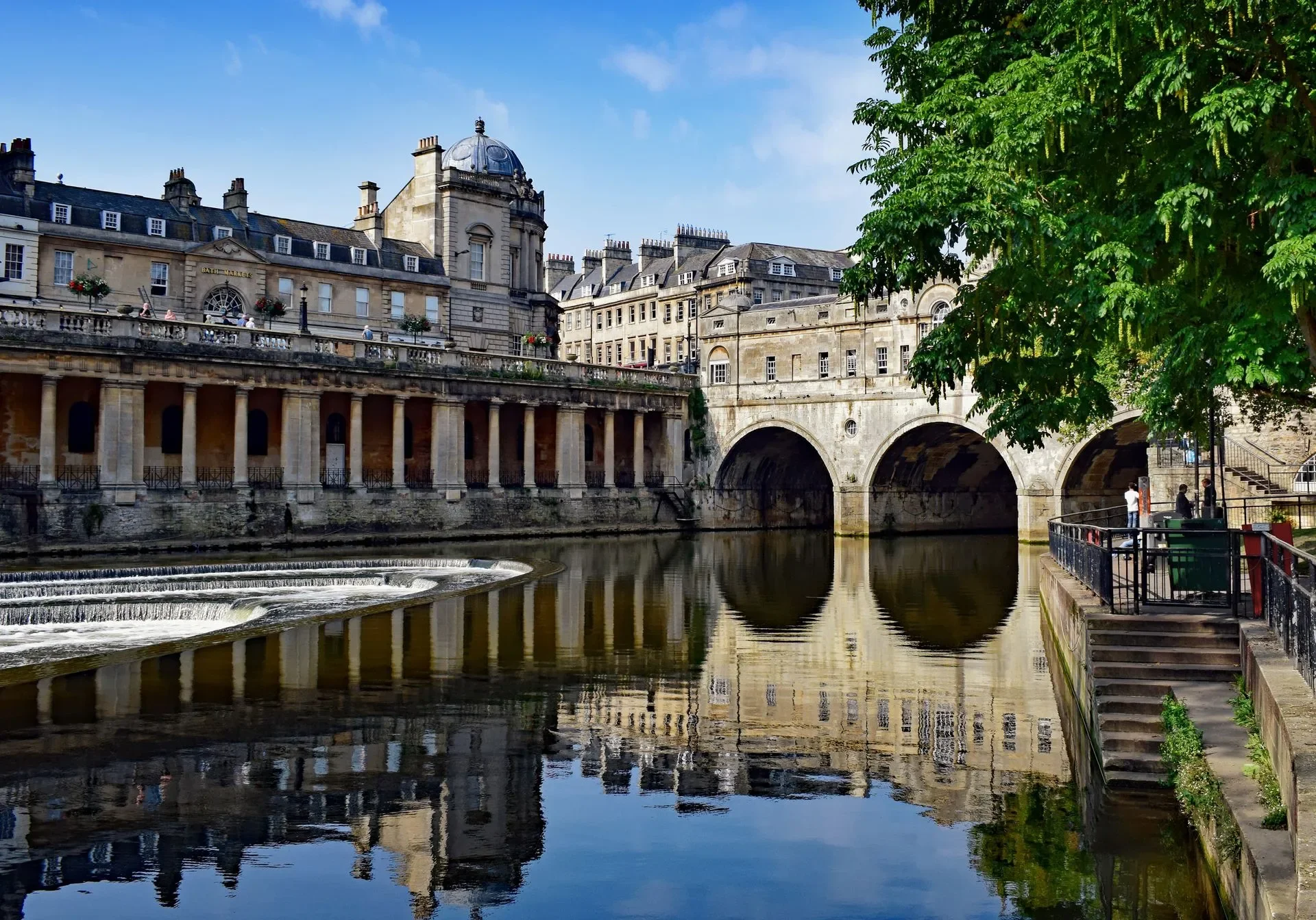Bath Pulteney Bridge Rachel counsellor works in Bath at Relationship Works.