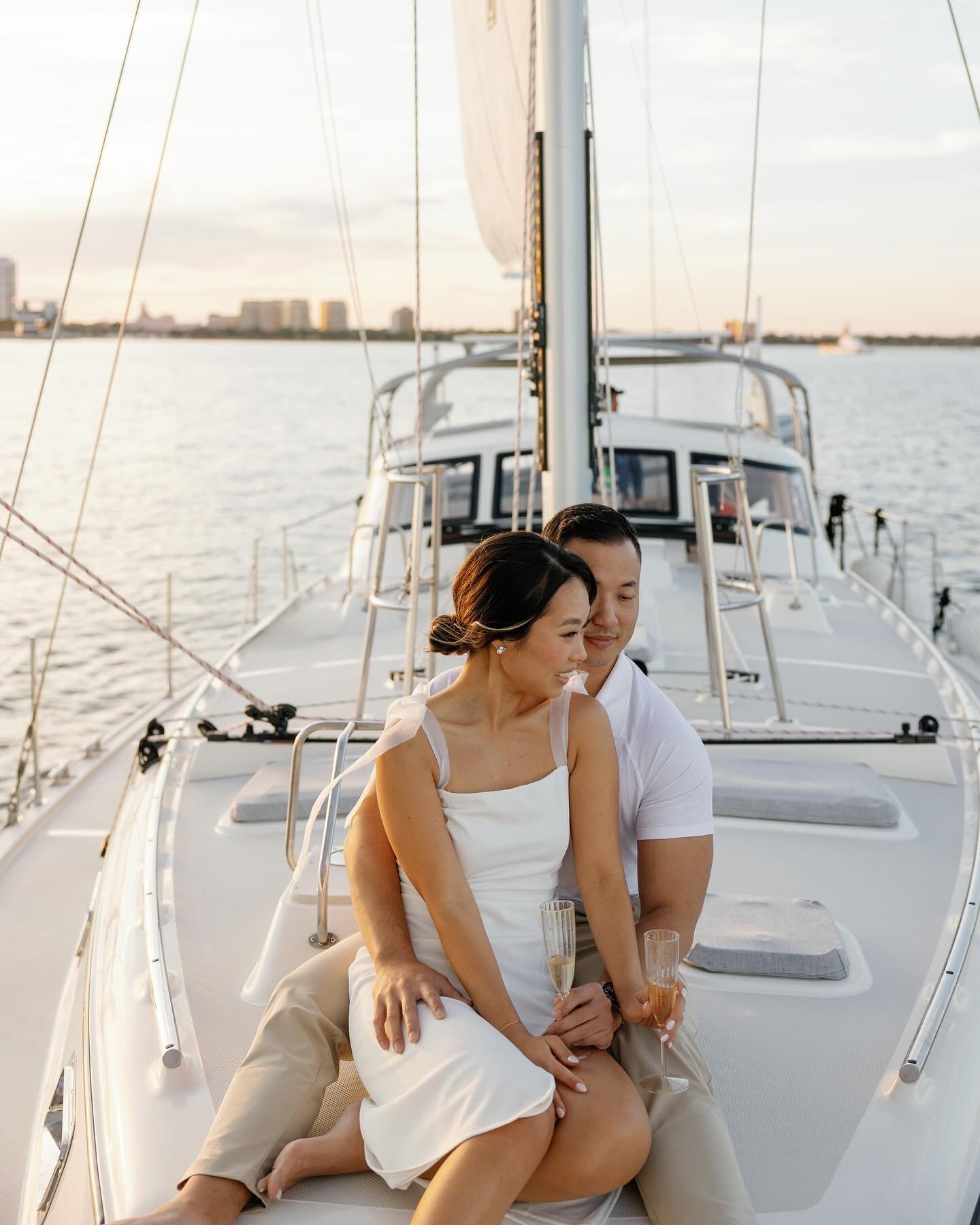✨OBSESSED✨ is an understatement 

Had so much fun with these two , can&rsquo;t wait to celebrate with them in September! 

Sailboat @tampabaysunsetsail 

#southflweddings #fortmyersweddingphotographer #naplesweddingphotographer #smalpresets #FloridaW