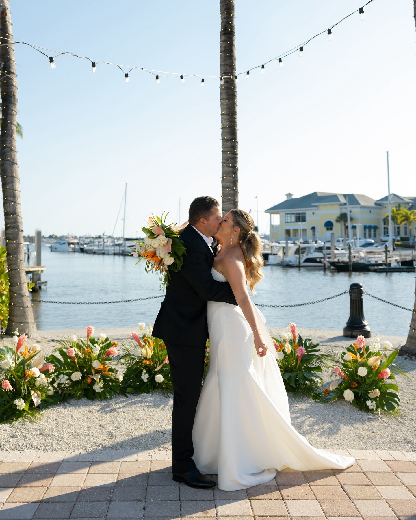 Mr &amp; Mrs Peter 🔥 

Venue @naplesbayresortweddings 
Planning @make.life.eventful
Video @goldendayfilms
DJ @mkentertainmentdj
HMUA @angelanicolemua
Florals @sbswfl
Cake @thetreatyourselfbakery
Rentals / Custom Seating Chart @plithosrentals
Officia