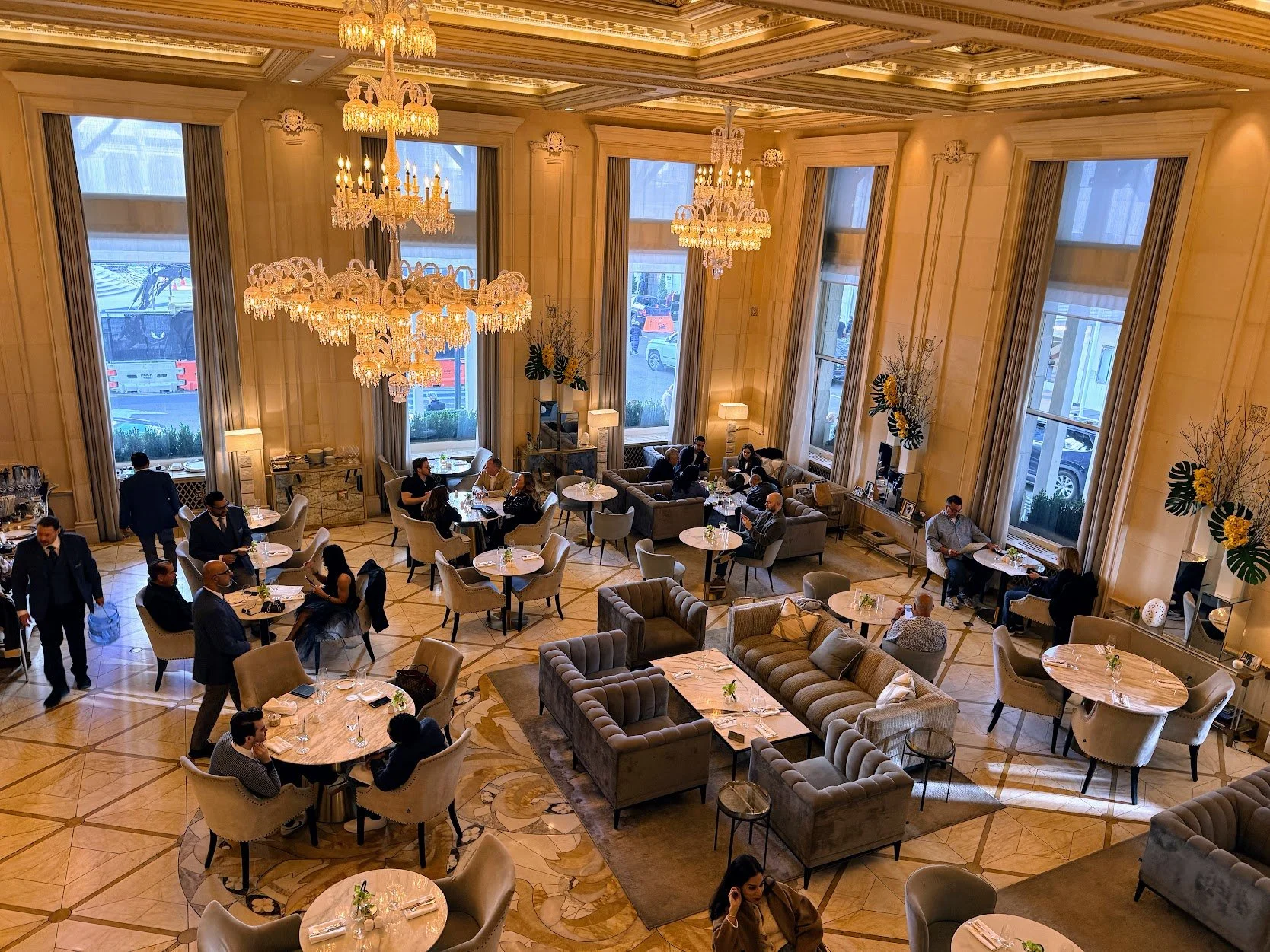 2 New York The Plaza Interior.jpg