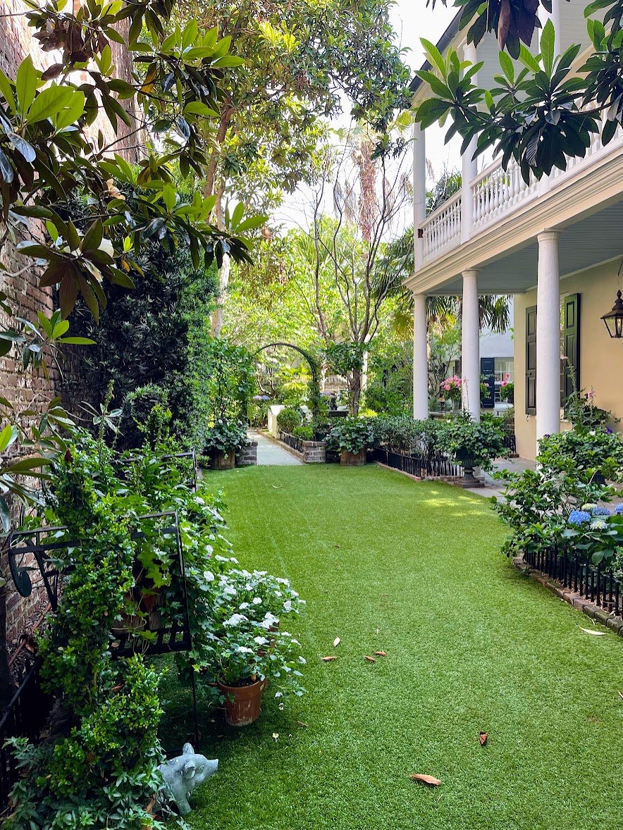 Charming Charleston, SC — Tastes & Treks