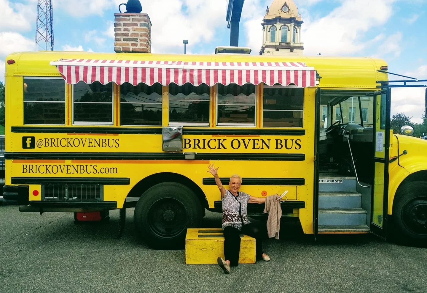 Food Truck: Brick Oven Bus