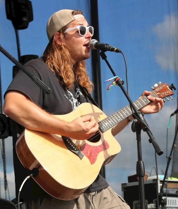 Live Music: Chris Bertrand