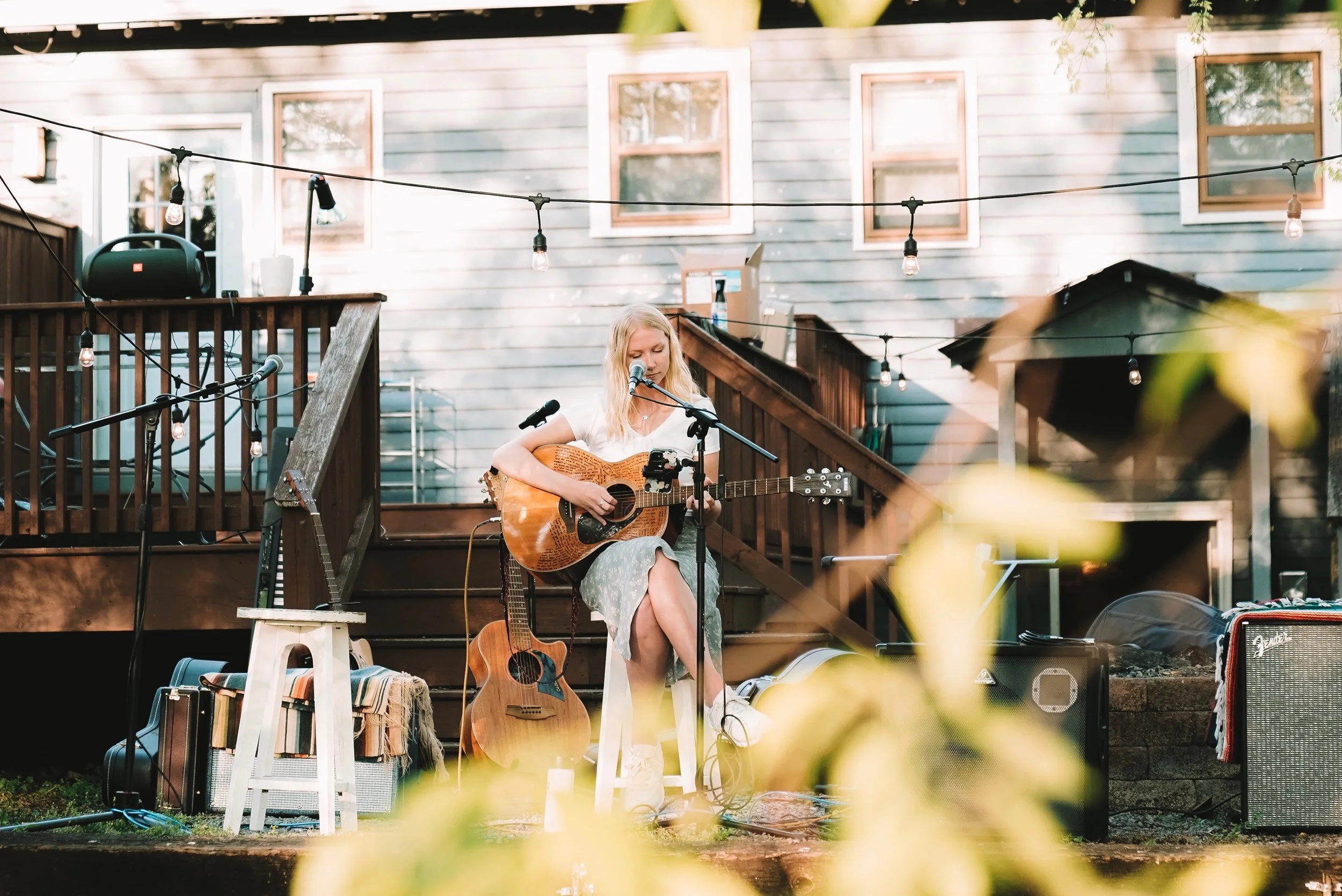 Live Music: Alli Prestby