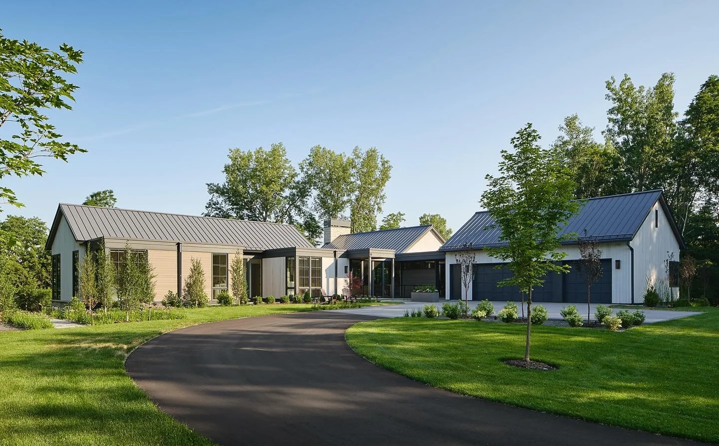 We&rsquo;re honored to have our wood featured on house #14 on the AIA Homes By Architect Tour this weekend. 

Architect: @pka.arch 
Builder: @hagehomes 
Photography: @jasper.lazor 

@homesbyarchitectstour 

#2025aiahomesbyarchitecttour 
#homesbyarchi