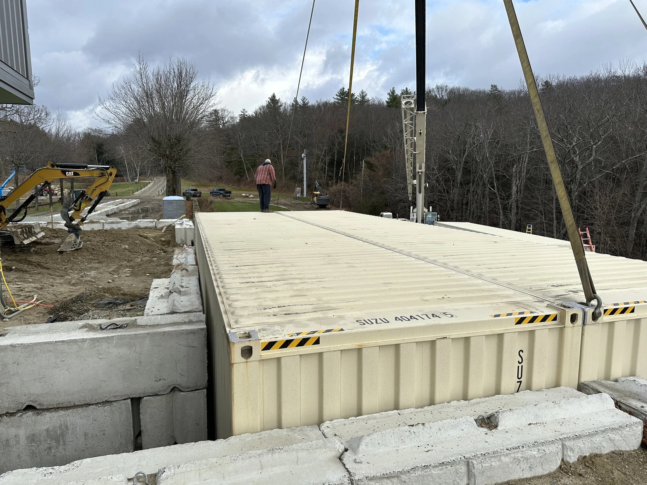 Lifting Garage 2.jpg