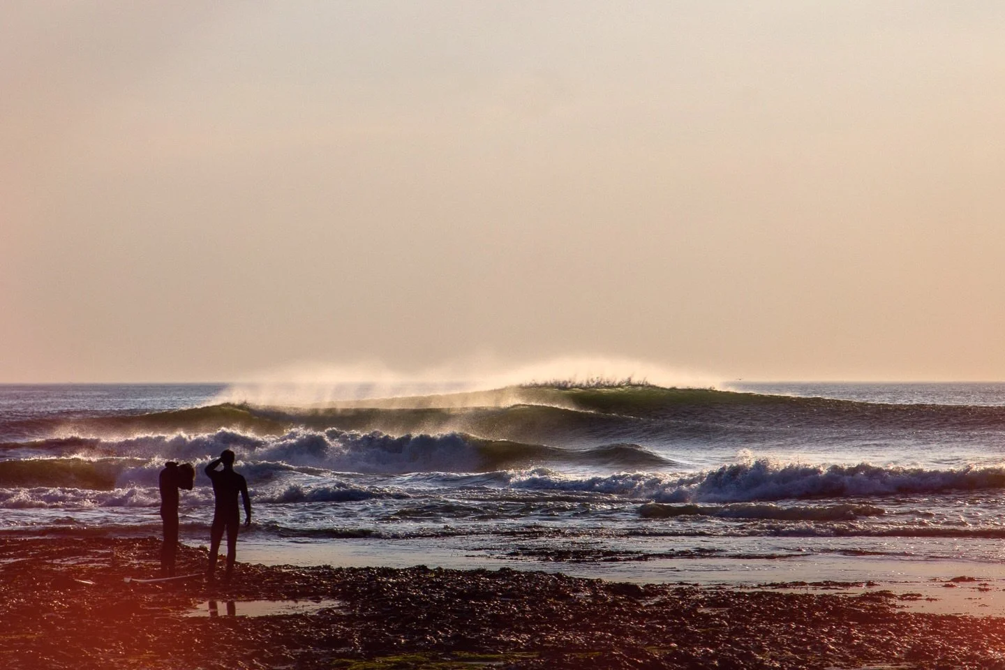 Waves in June?! Coupla dreamy days ahead rolling into another summer weekend. #westisbest
