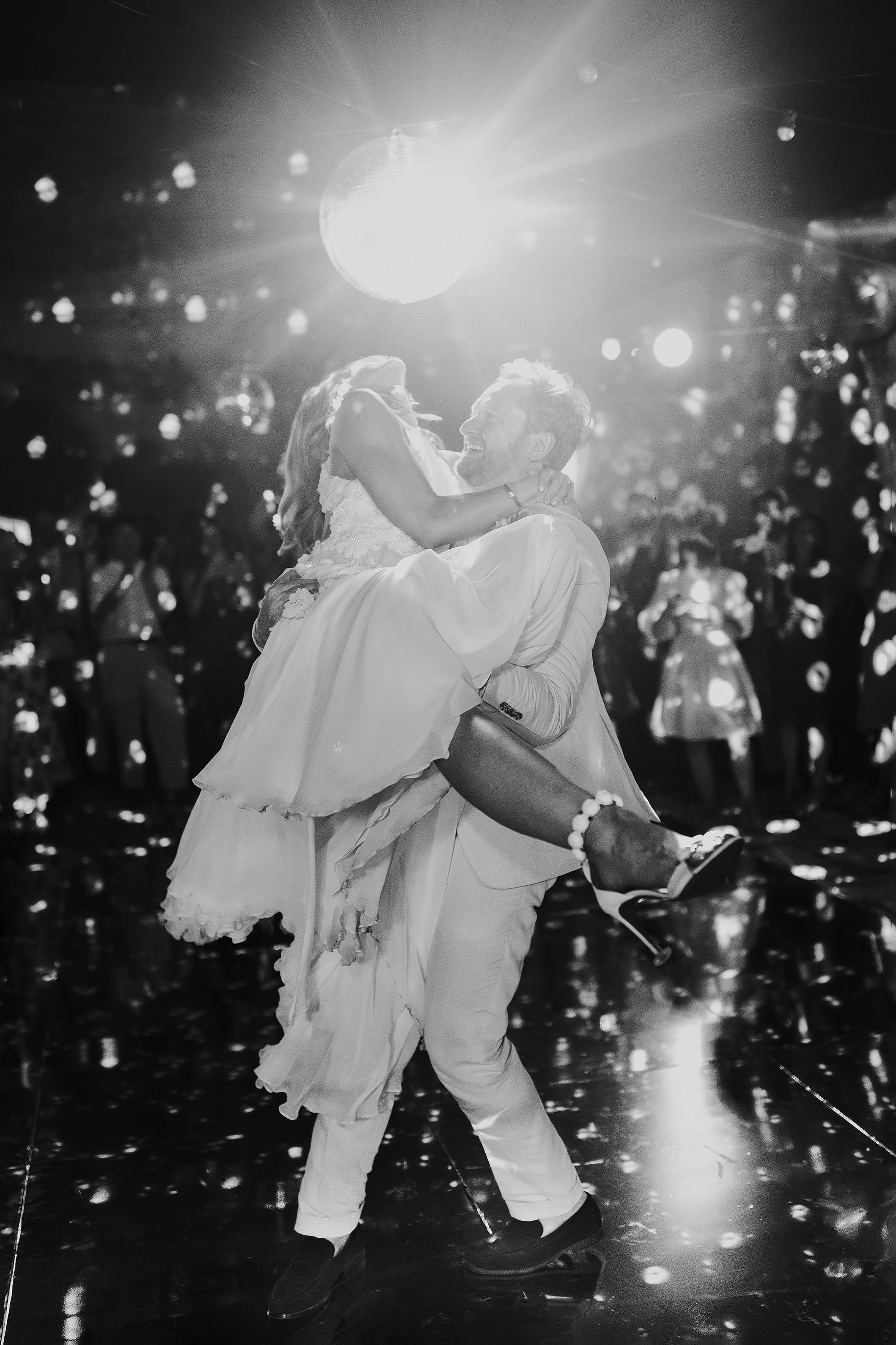 first dance with disco ball in Puglia wedding 
