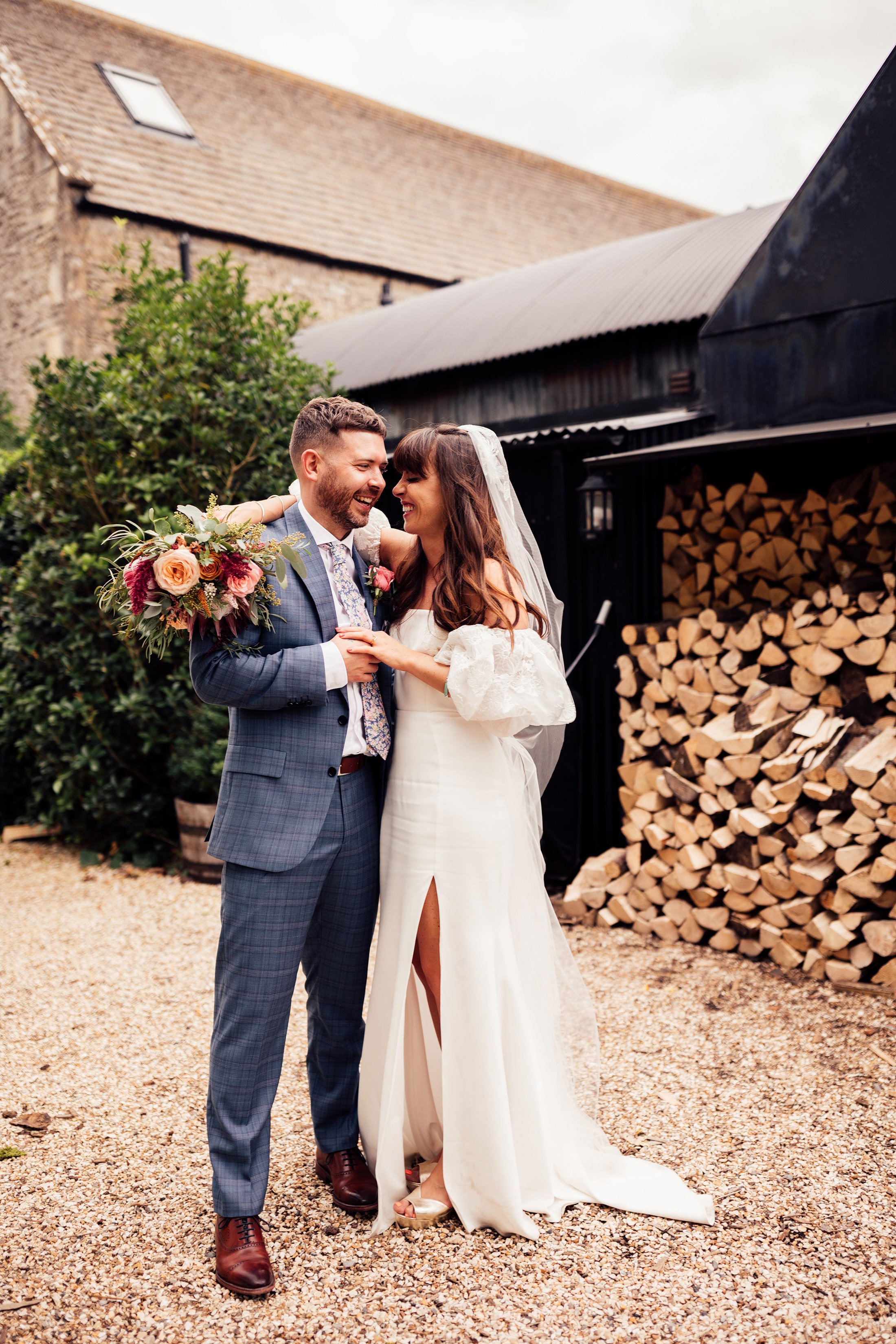 cripps-stone-barn-wedding-photography-0052(Blog).jpg