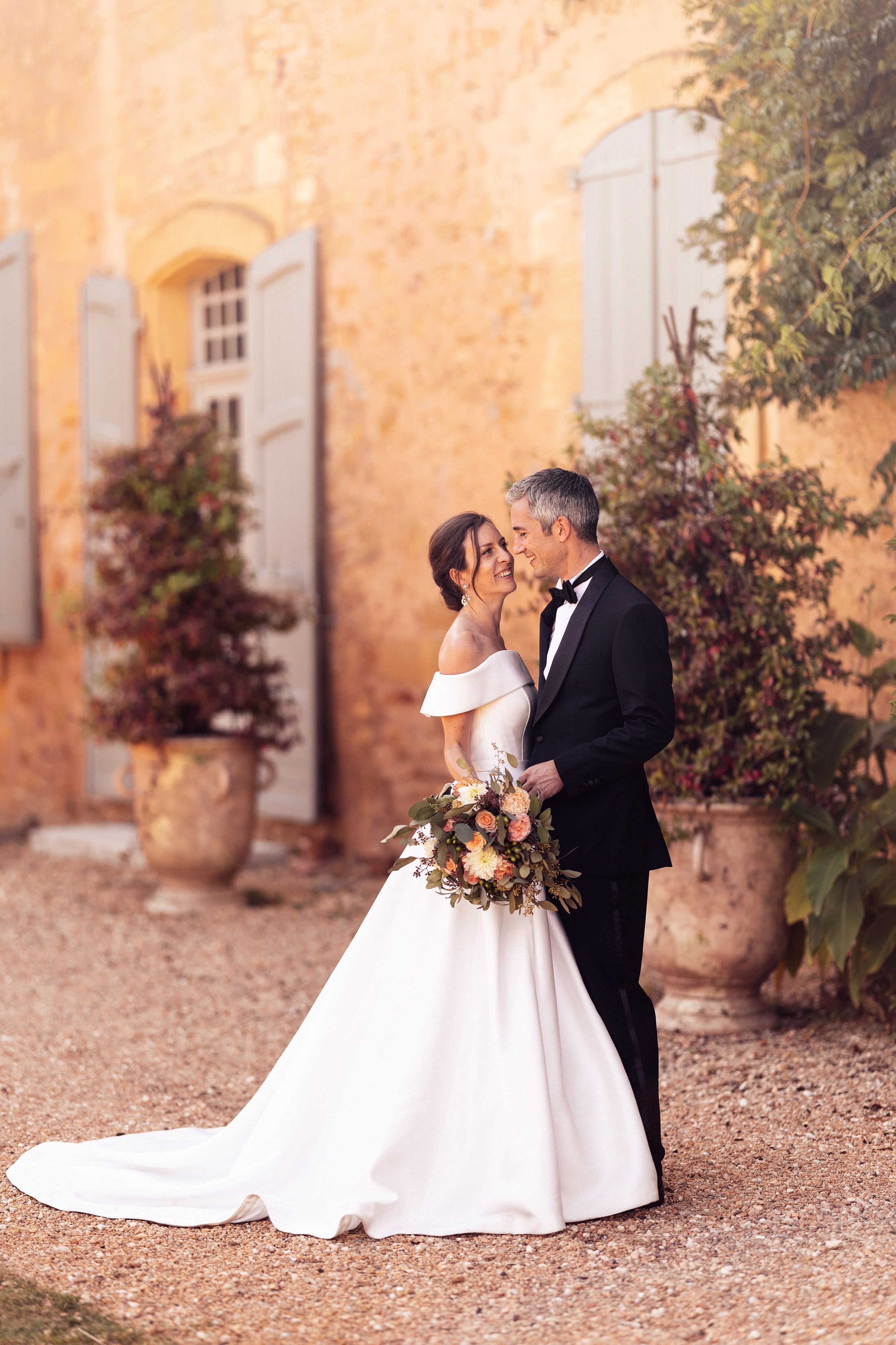 chateau de la bourlie wedding photographer