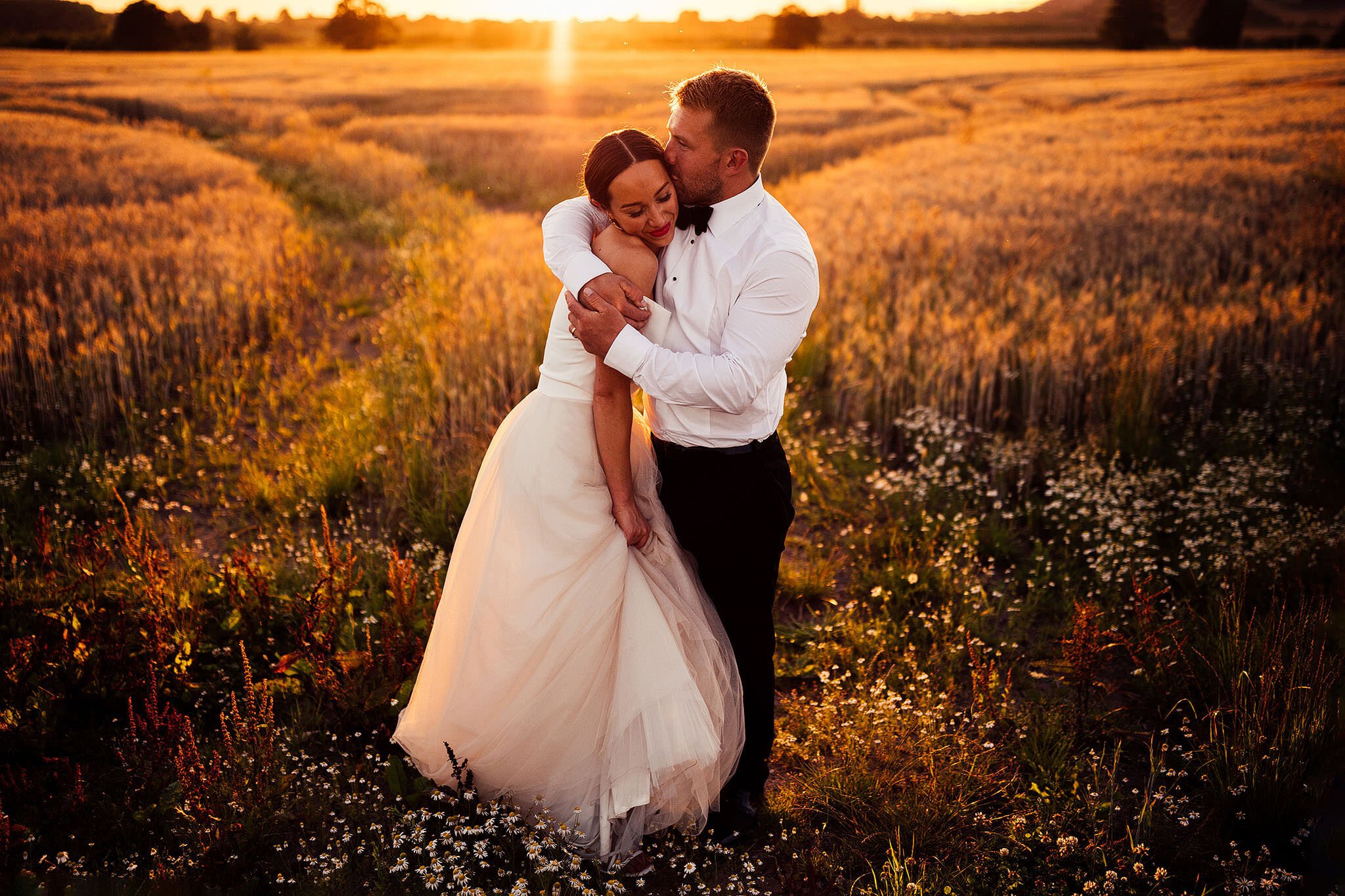 couples sunset portrait with bride is Jesus Peiro 