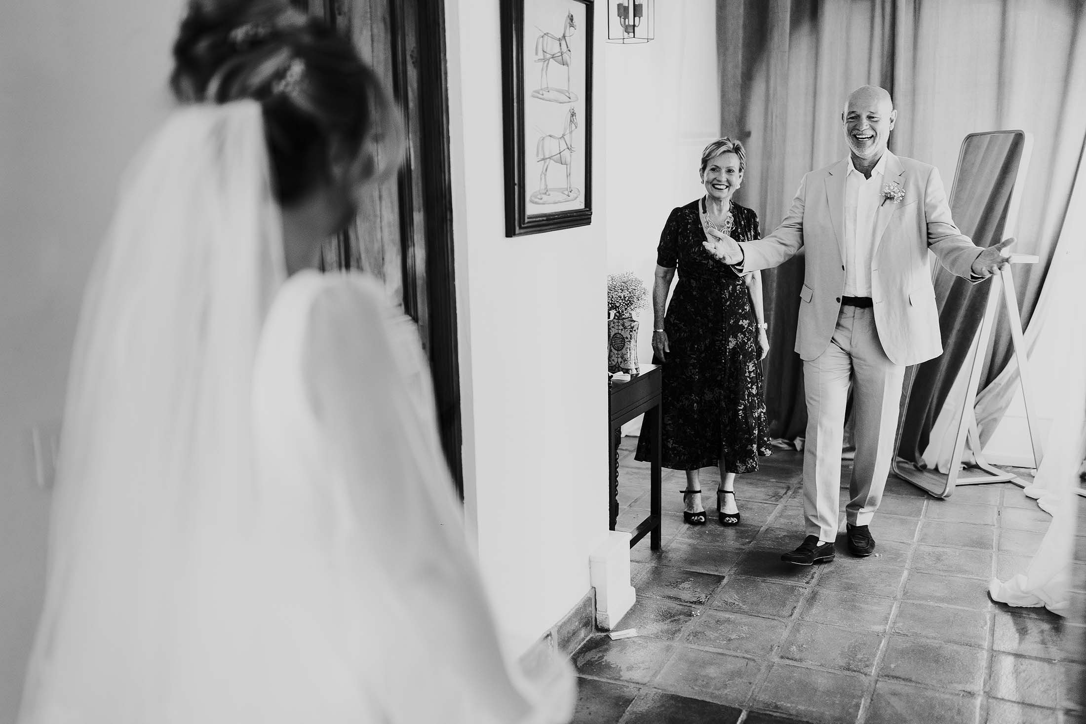 father reacts to seeing bride at finca monasterio wedding