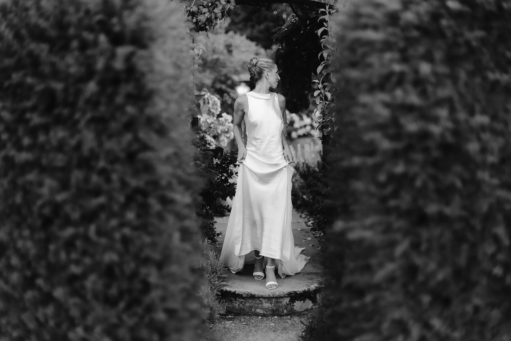 bride in stylish danielle frankel wedding dress