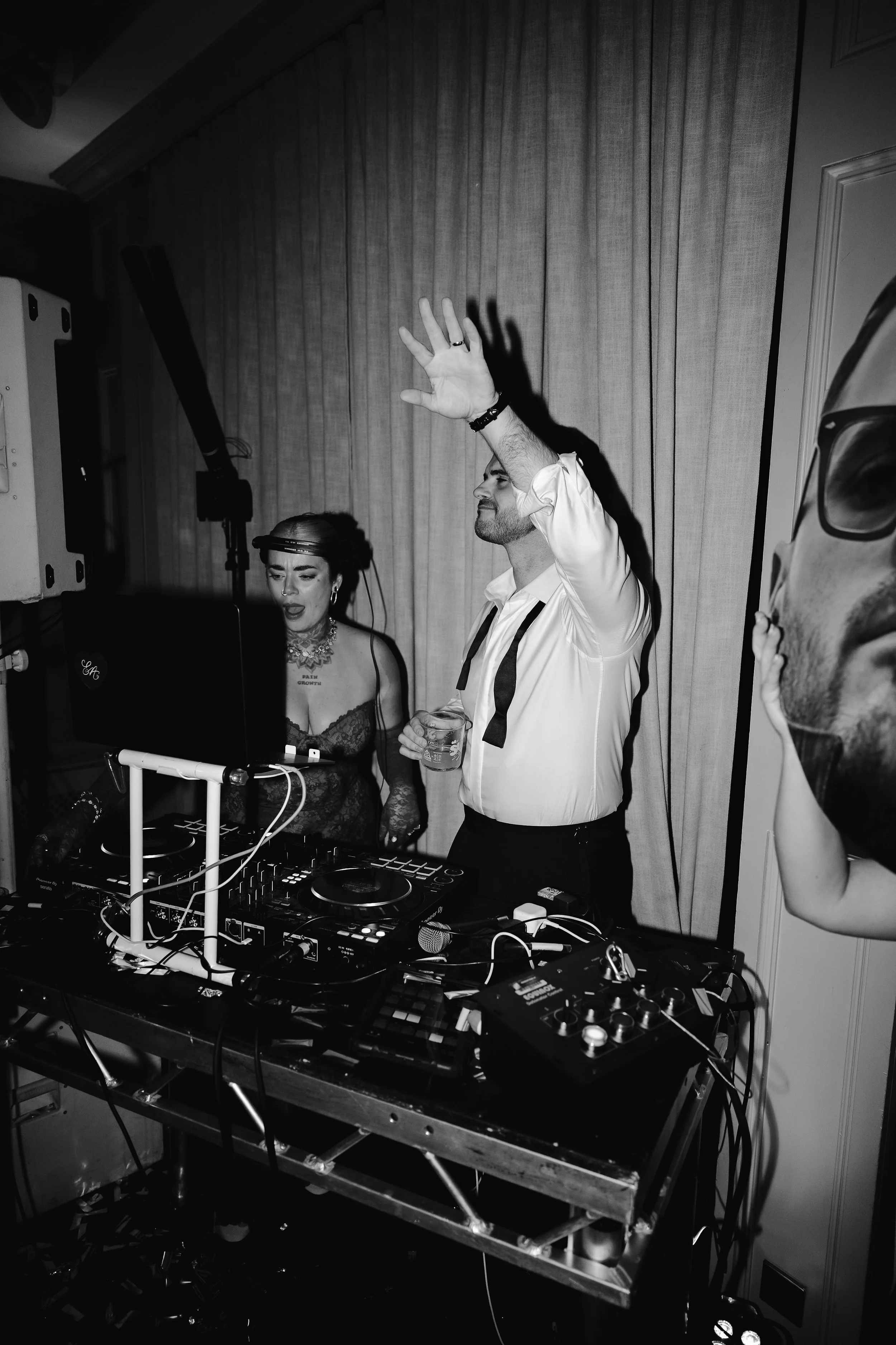 ellie-and-alex-previews0078(small).jpg