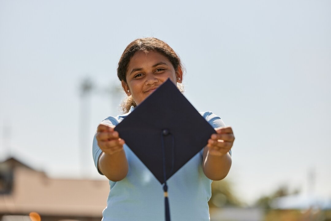 This Women's History Month, we celebrate the educators who inspire, empower, and uplift students every day. Let's continue to invest in education and support women in their pursuit of learning and teaching. 📚🍎
_______________

En este Mes de la His