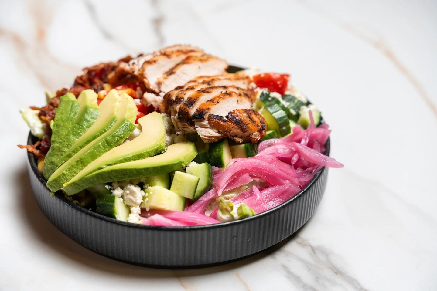 🥗 Scotts Cobb
Romaine tossed in ranch or blue cheese with grilled chicken, bacon, feta, tomatoes, corn, avocado, pickled red onions, and a hard-boiled egg.

Hearty enough for dinner. Fresh enough to keep it balanced.
When you want something satisfyi
