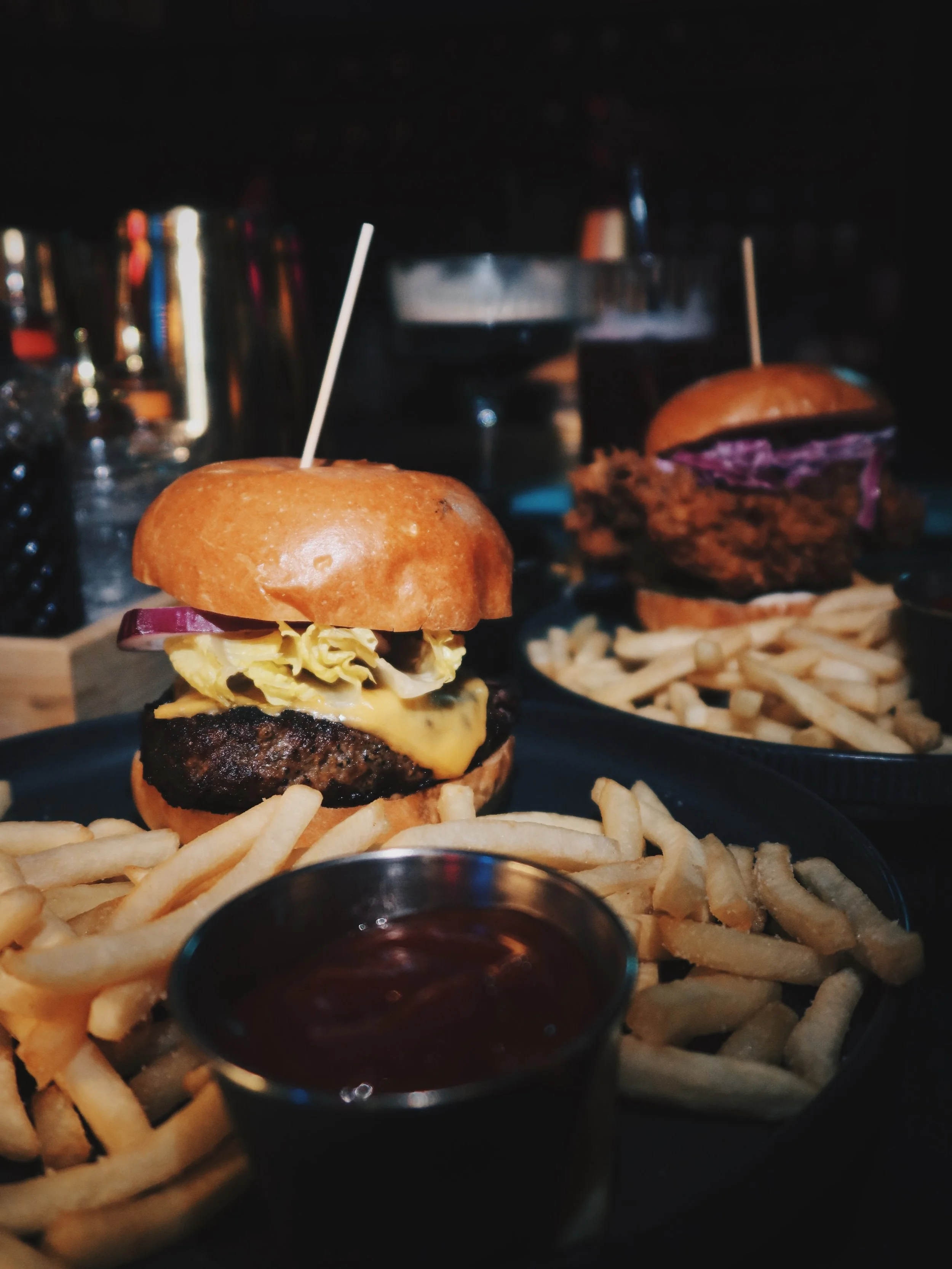 The night doesn&rsquo;t have to end when you leave our Library or Rooftop&hellip;&hellip; Have your fun upstairs, then come on down to the restaurant for a late-night bite 🌙

🍔 Featuring the Harry&rsquo;s Classic Burger + Fried Chicken Sandwich wit