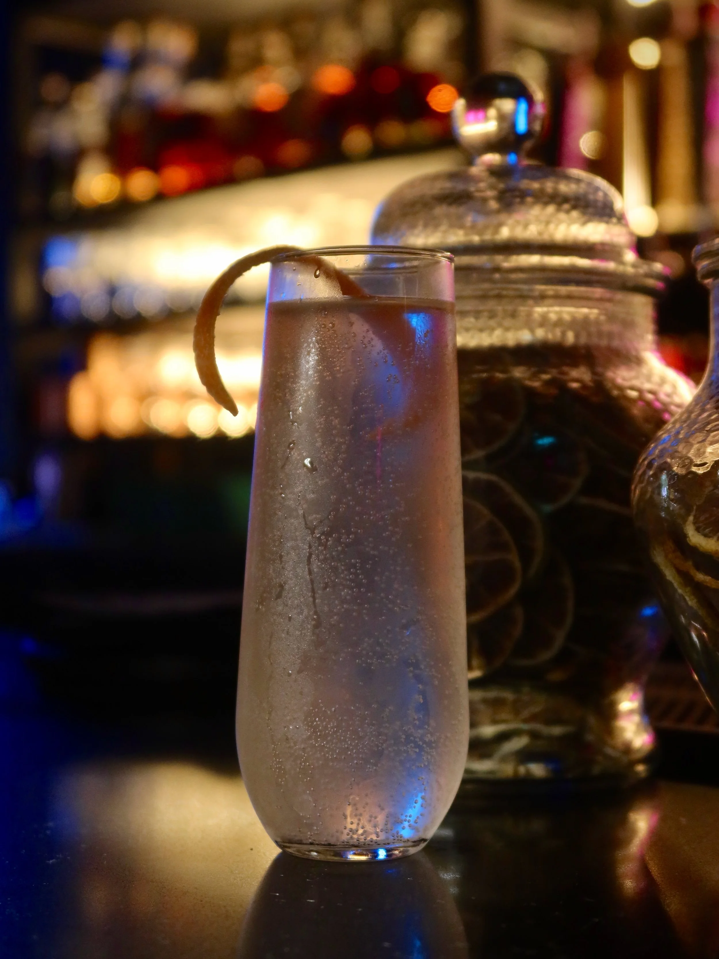 🍸 Guess the Harry&rsquo;s classic cocktail 🍸

Our cocktails put a unique, modern twist on all your favorite classics. Try a new drink at Harry&rsquo;s today!