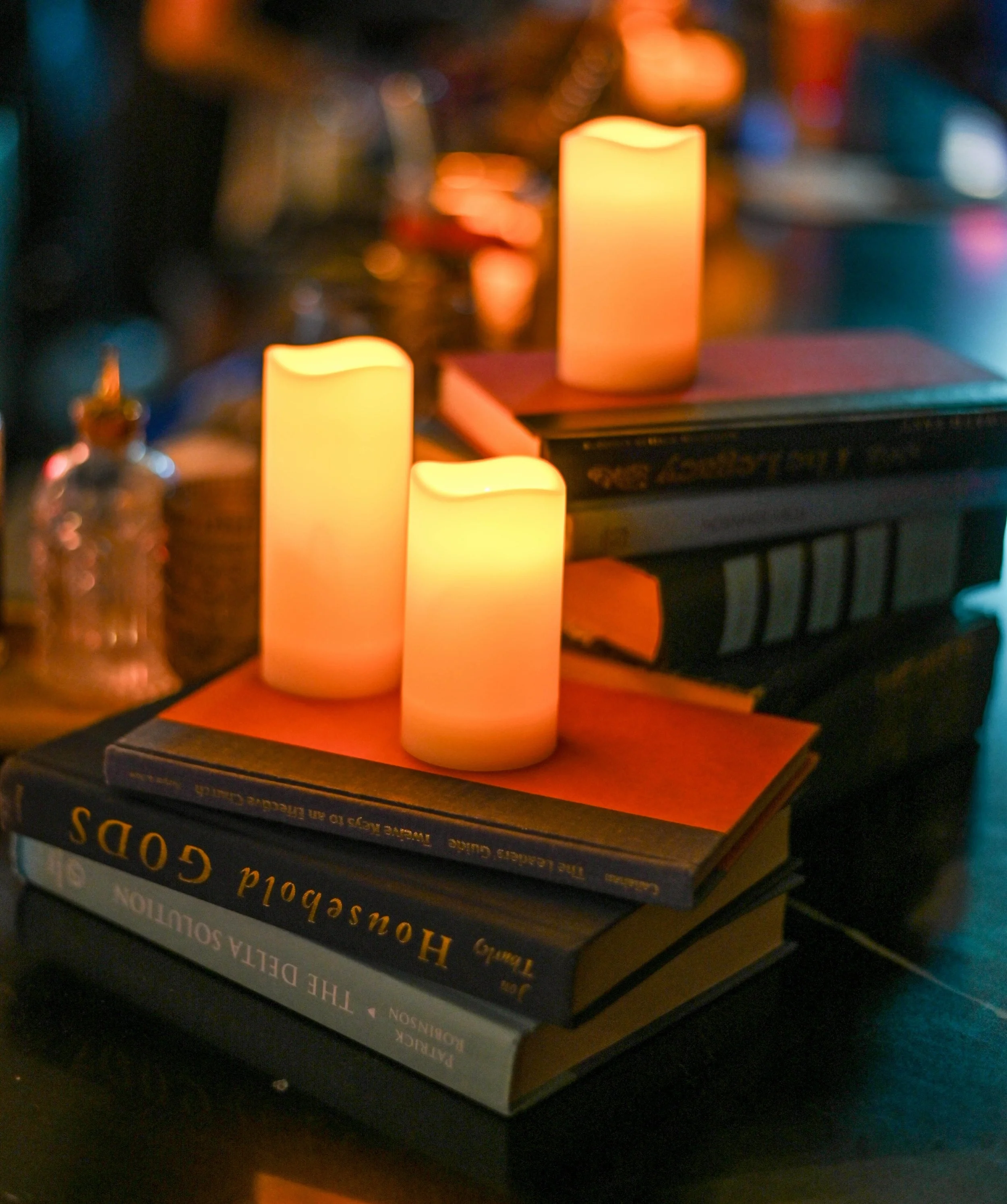 A little candlelight + live music + good conversation&hellip; definitely worth slowing down for 🍷🕯️