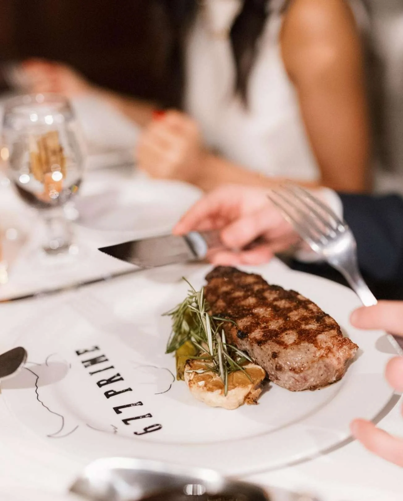 Understated cut. Overdelivered flavor.