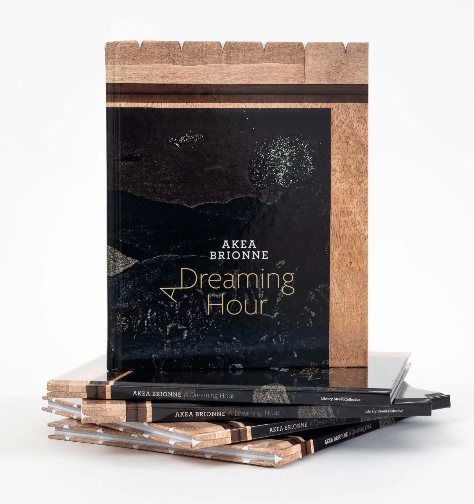Akea Brione, A Dreaming Hour