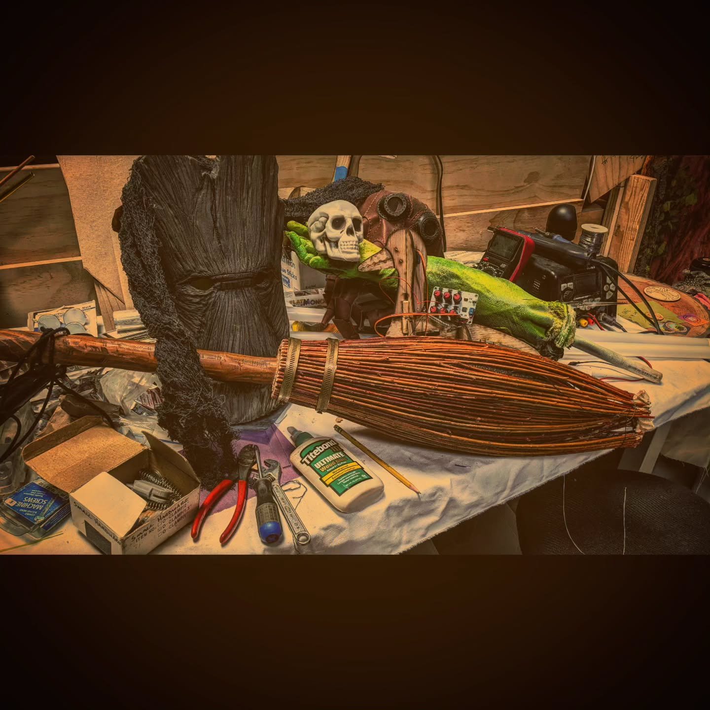 Heeeyyy. PetalOooOoooma!! The witching season is upon us..so time to get your CRAFT on!! Come on down to WonderStump's studio this Thursday to get a little help with a Halloween decoration, costume, or prop! We have some bits and bobs you can use, or