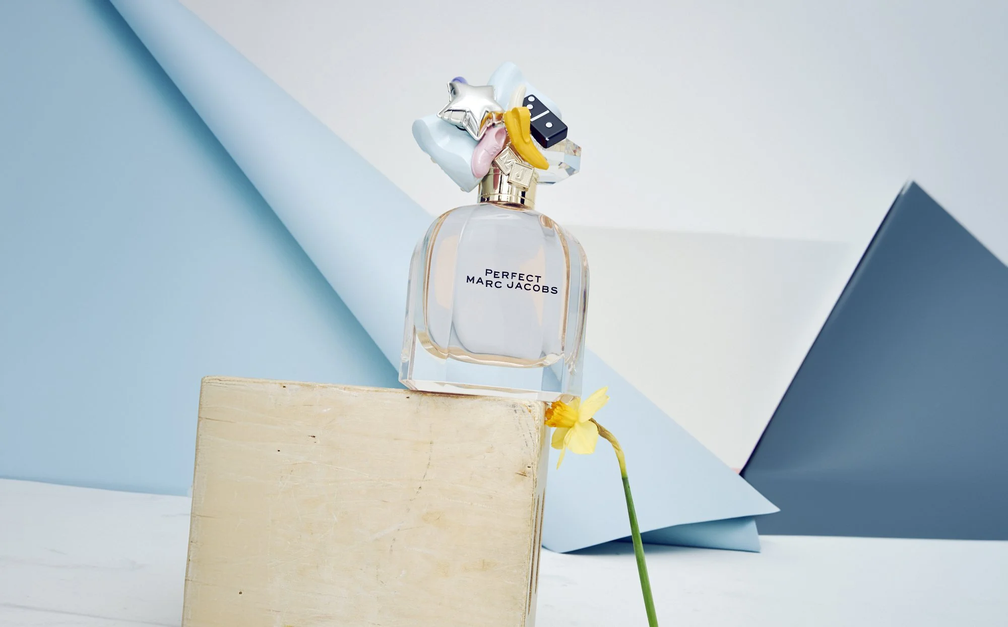 MarcJacobs_Perfect_SoloBottle_0702_lowres 2 2 copy.jpg