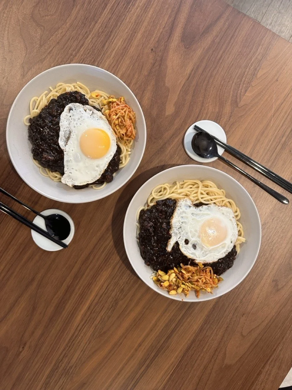 Jjajangmyeon with alkaline spaghetti