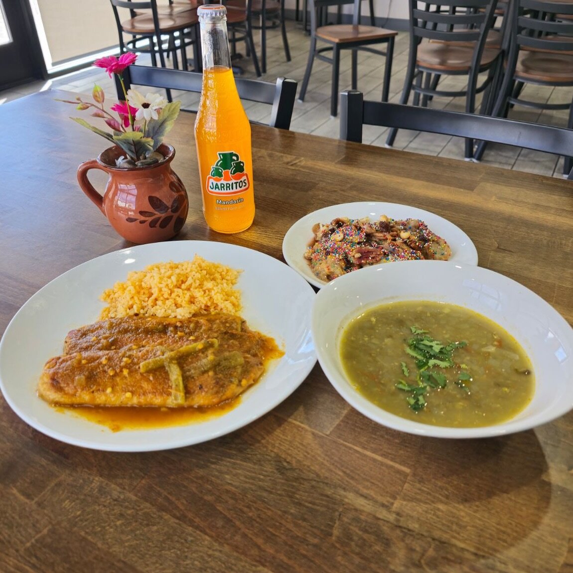 Keep the Lenten season going strong with our delicious Lent specials at Los Abuelos! 

Enjoy flavorful Mexican dishes that are perfect for your Lenten observance. 

Featuring our Chile Relleno Plate, lentels and capirotada! 

#LentSpecials #MexicanCu