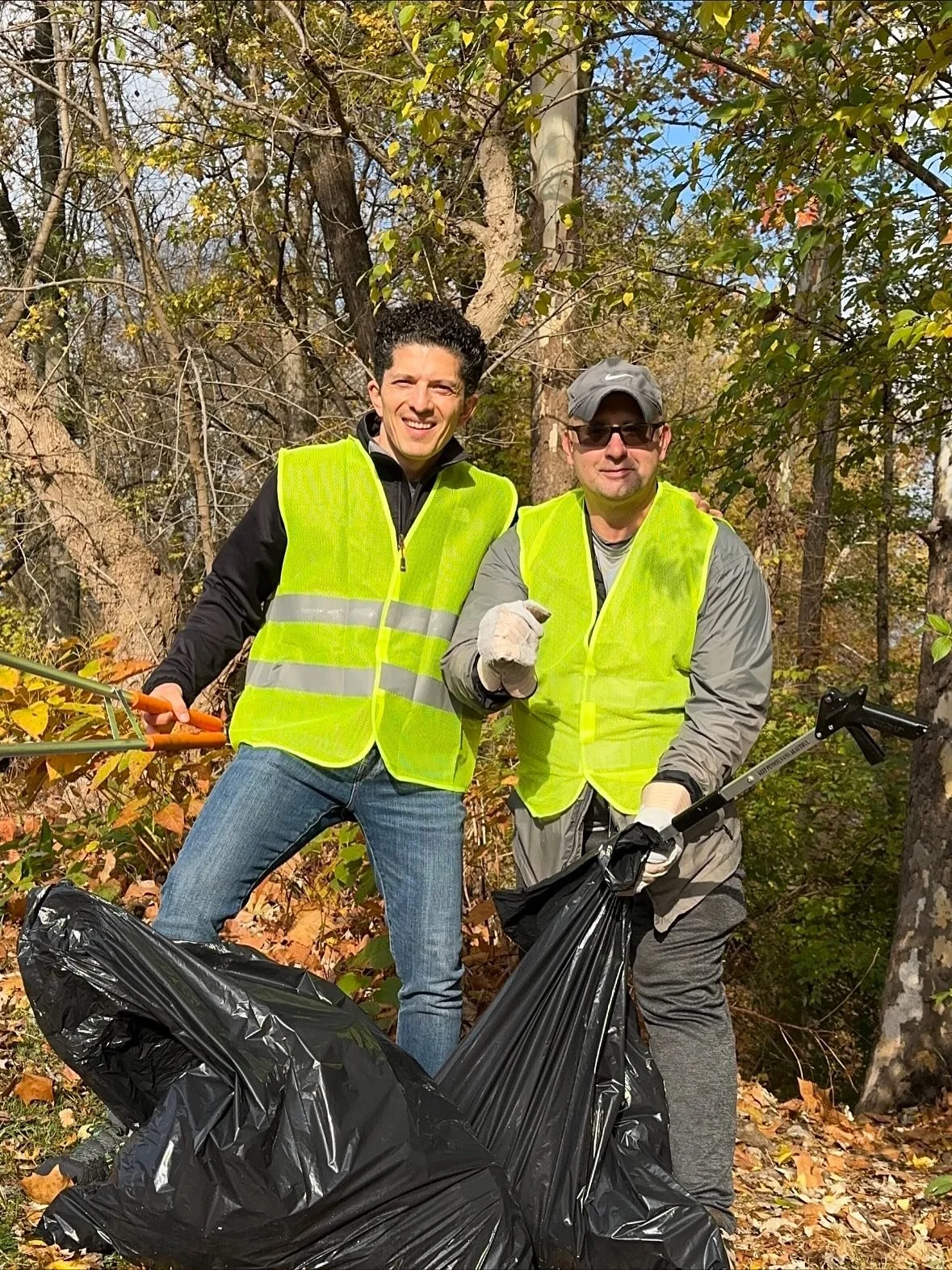 One hour of volunteering can make a difference!! Schuylkill River - Conshohocken PA.
