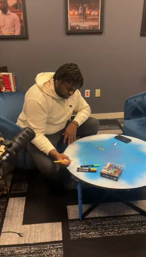 WhatsApp Video 2025-03-06 at 7.49.18 PM.gif