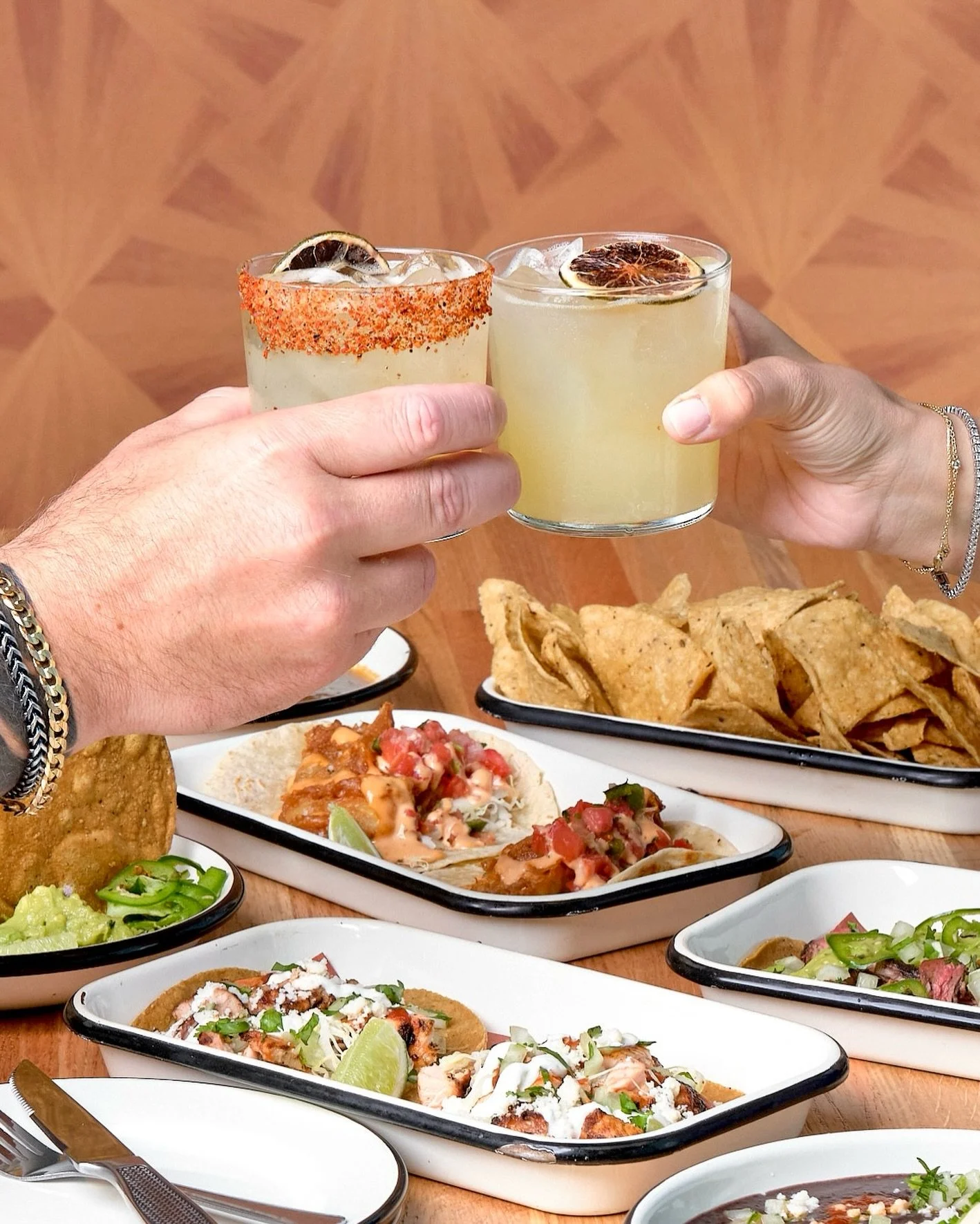 Love our margs?! 🍋&zwj;🟩 Help us advance to the next round of @cltampabay&rsquo;s March Margarita Madness by voting for us through the link in our bio!