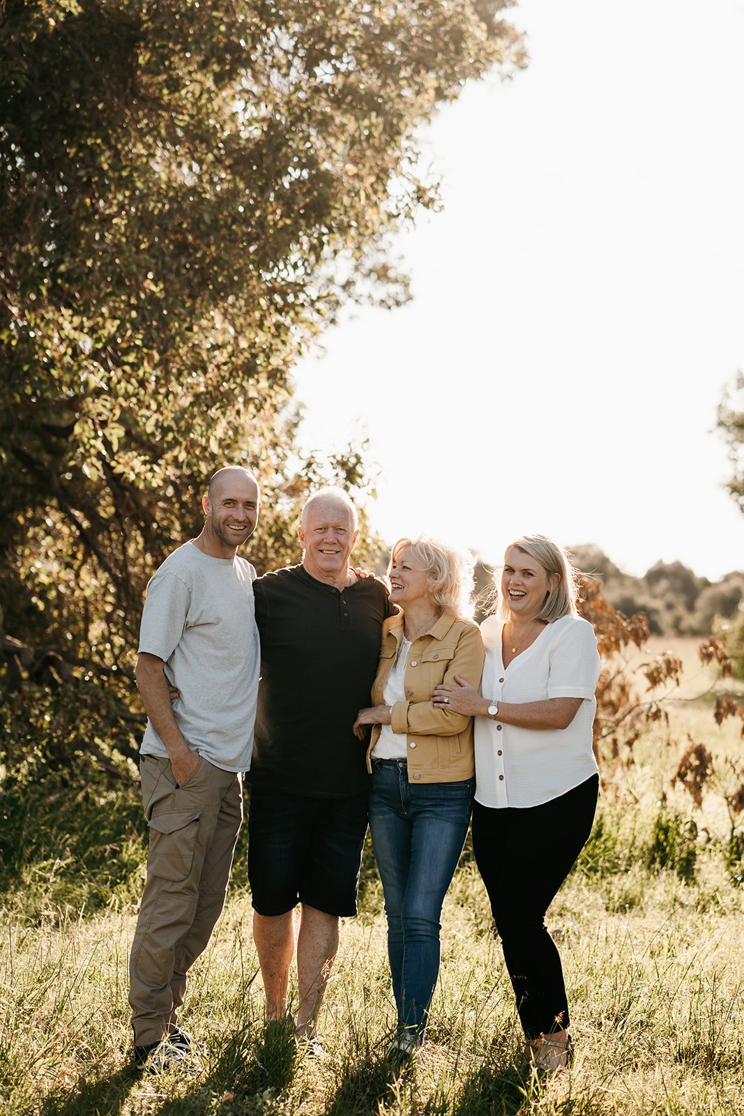 Sarah's Extended Family Photo Session | The Story of Us